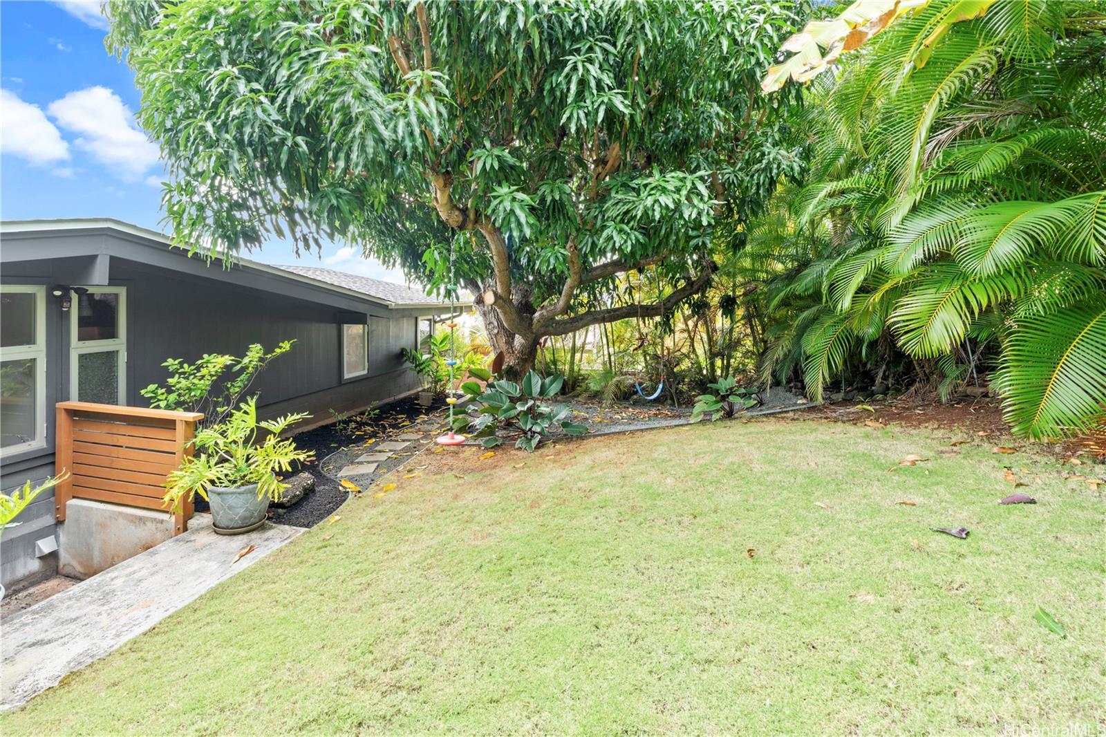 1808  Halekoa Drive Waialae Nui Rdge, Diamond Head home - photo 23 of 25