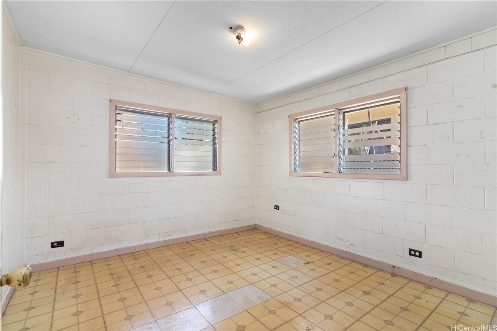 1808  Lakapu Street Kalihi-lower, Honolulu home - photo 19 of 22