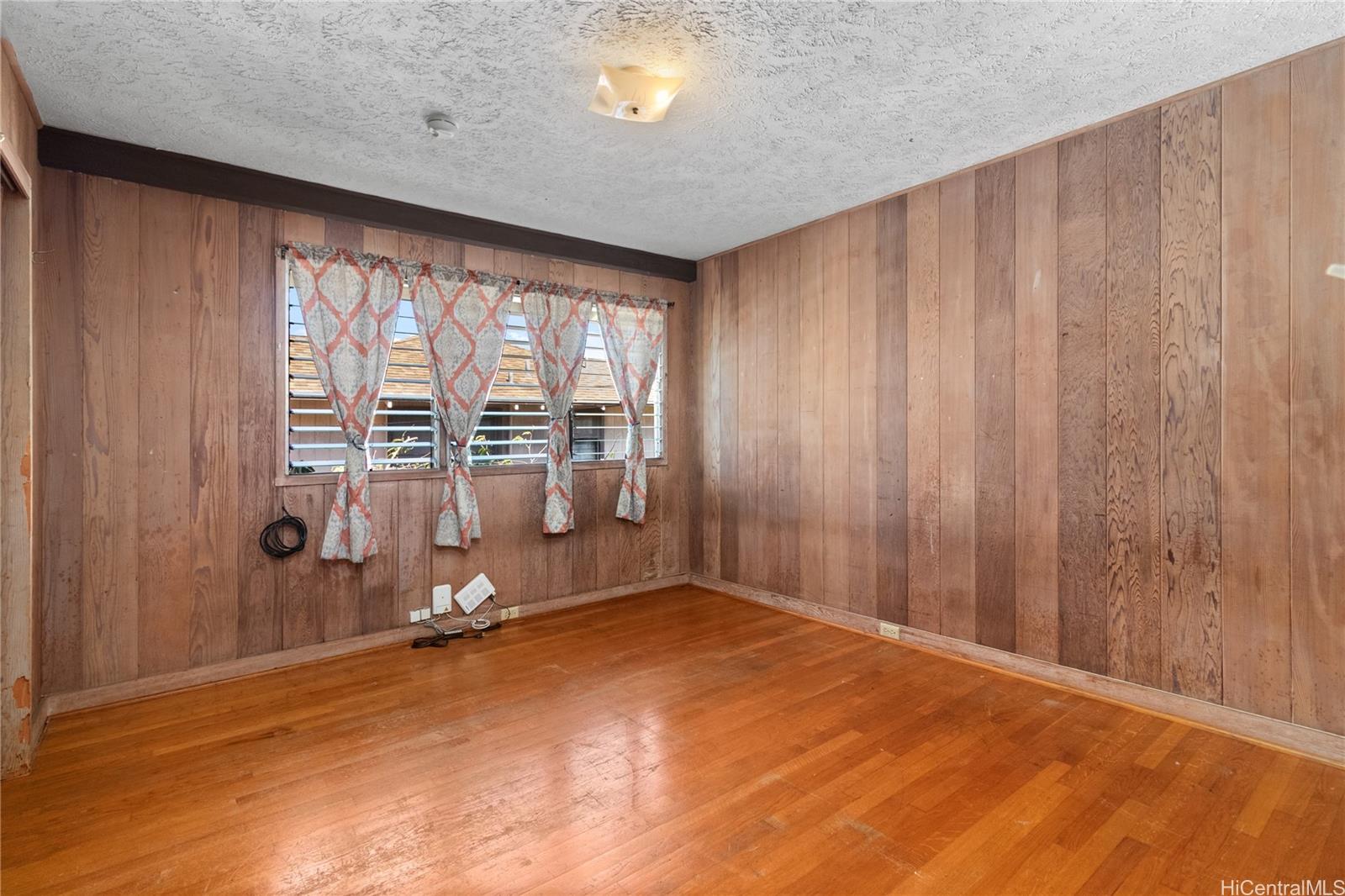 1808  Lakapu Street Kalihi-lower, Honolulu home - photo 7 of 22