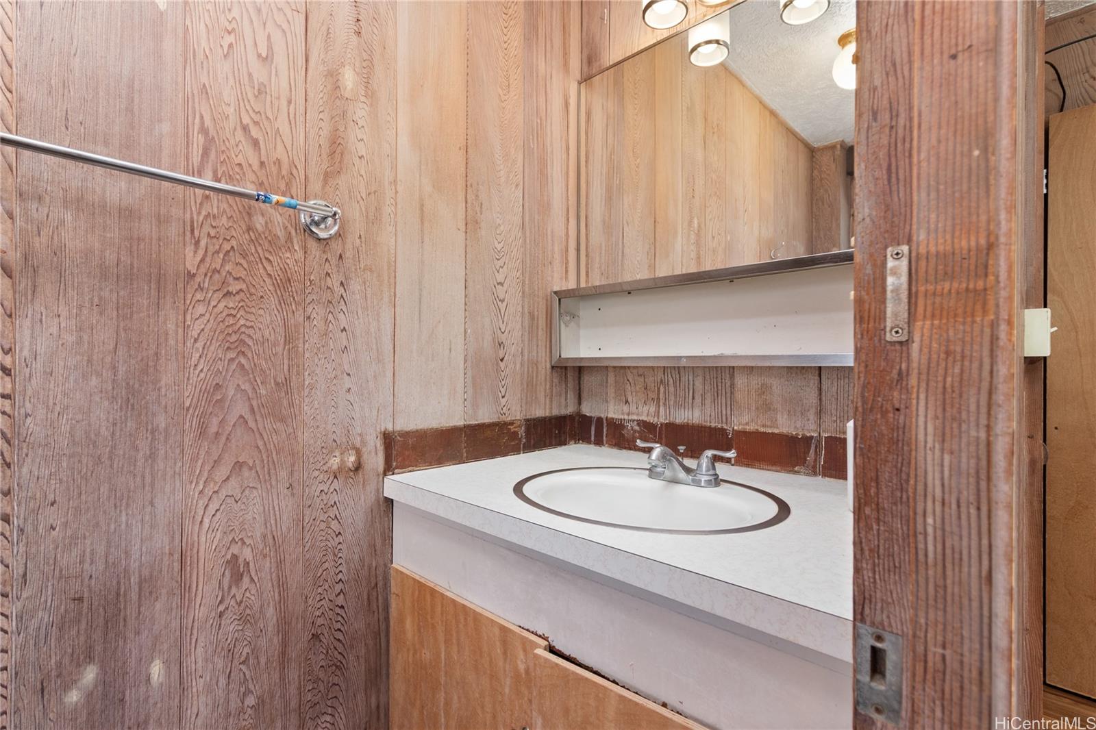 1808  Lakapu Street Kalihi-lower, Honolulu home - photo 10 of 22