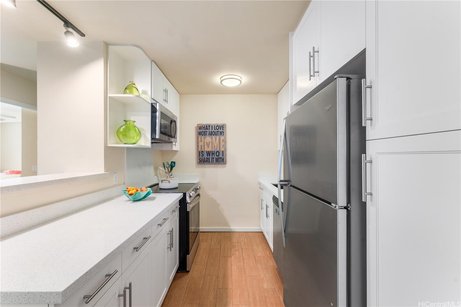 Cove Waikiki condo # B310, Honolulu, Hawaii - photo 6 of 24