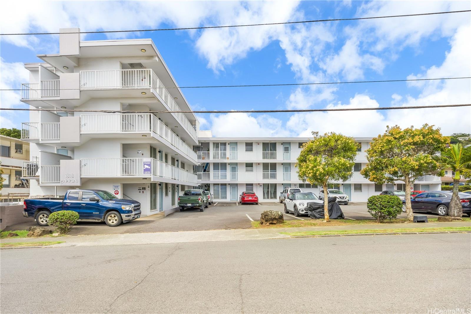 1812 Anapuni Street Honolulu - Multi-family - photo 2 of 14