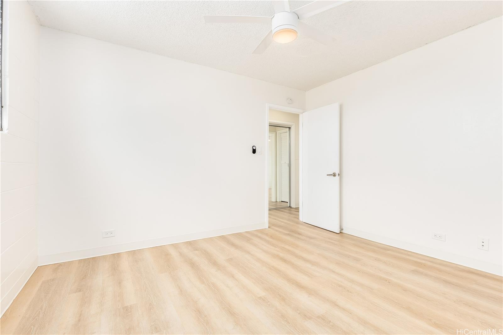 1812 Anapuni Street Honolulu - Multi-family - photo 8 of 14