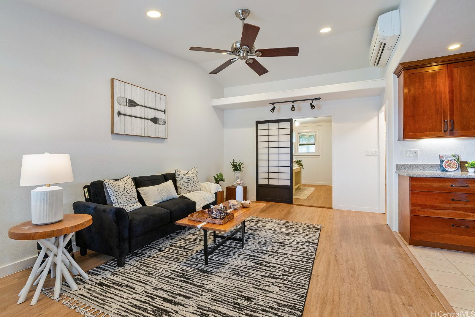 1812  Makuakane Street Kamehameha Heights, Honolulu home - photo 2 of 25