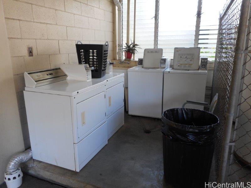 1812 Puowaina Dr Honolulu - Rental - photo 13 of 15