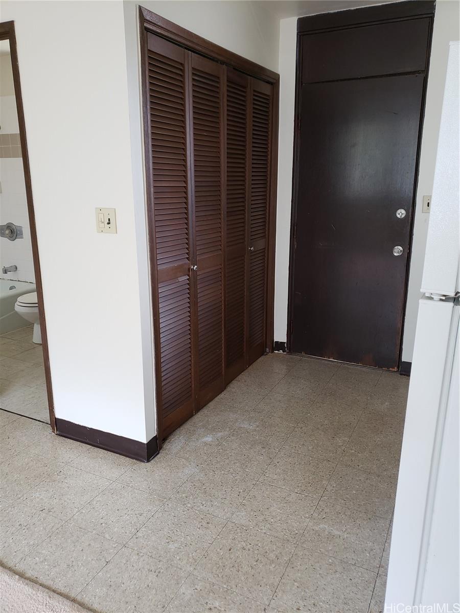 1812 Puowaina Dr Honolulu - Rental - photo 8 of 15