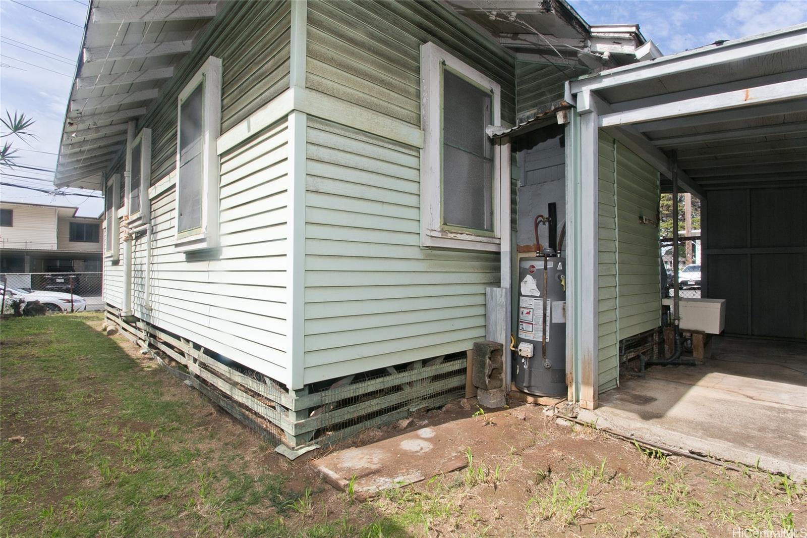 1812  Young St Moiliili, Honolulu home - photo 12 of 13