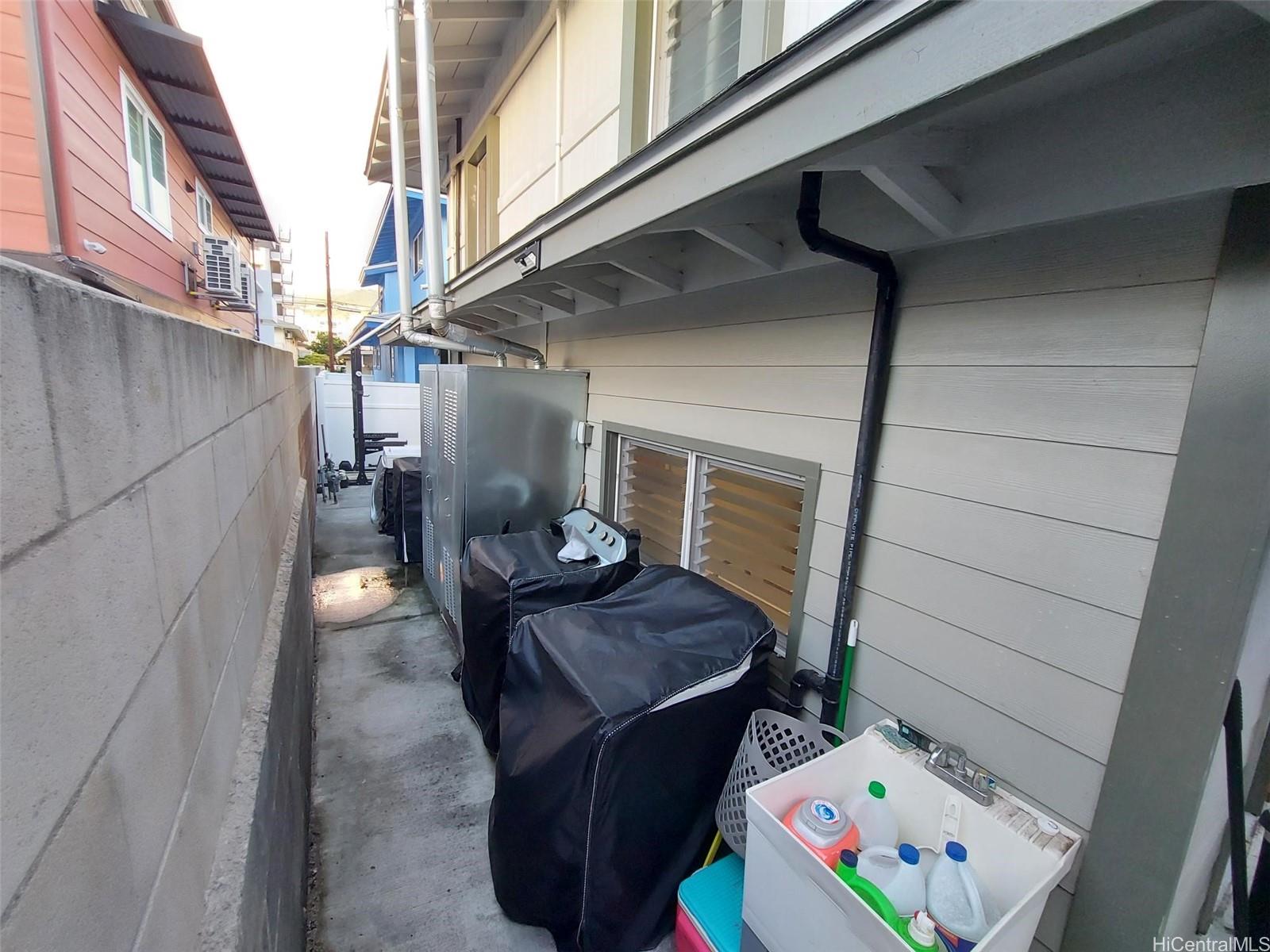 1813 Waiola St Honolulu - Rental - photo 10 of 10