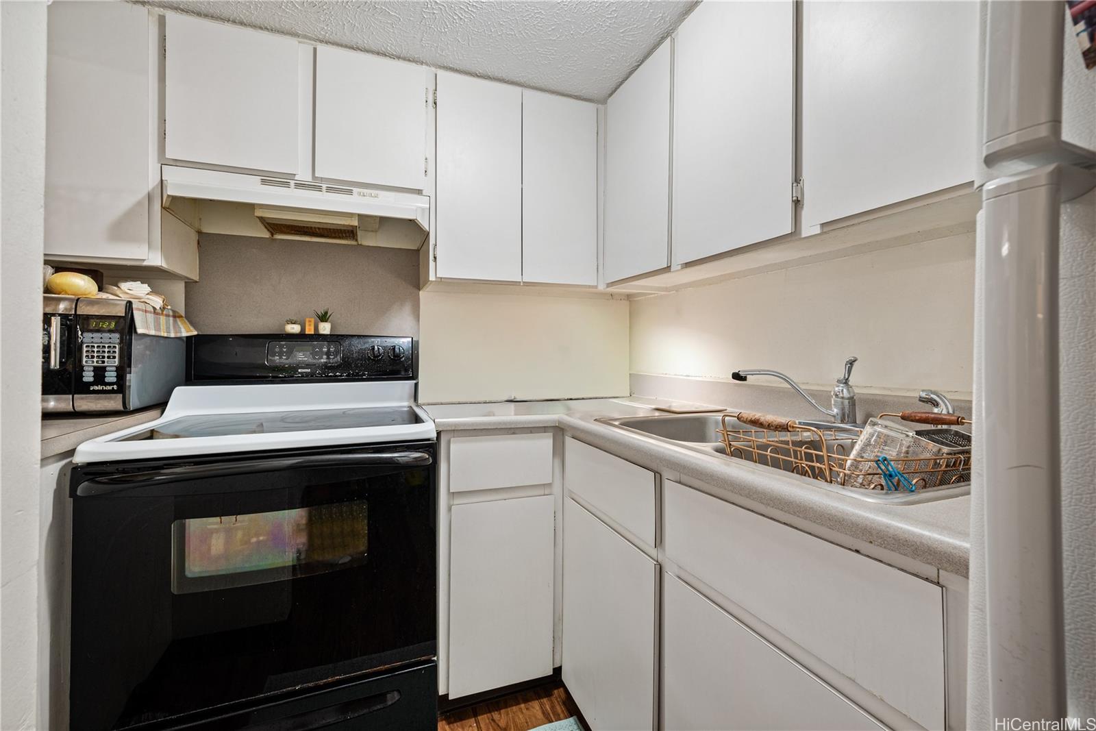 1817  Skyline Drive Kamehameha Heights, Honolulu home - photo 14 of 23