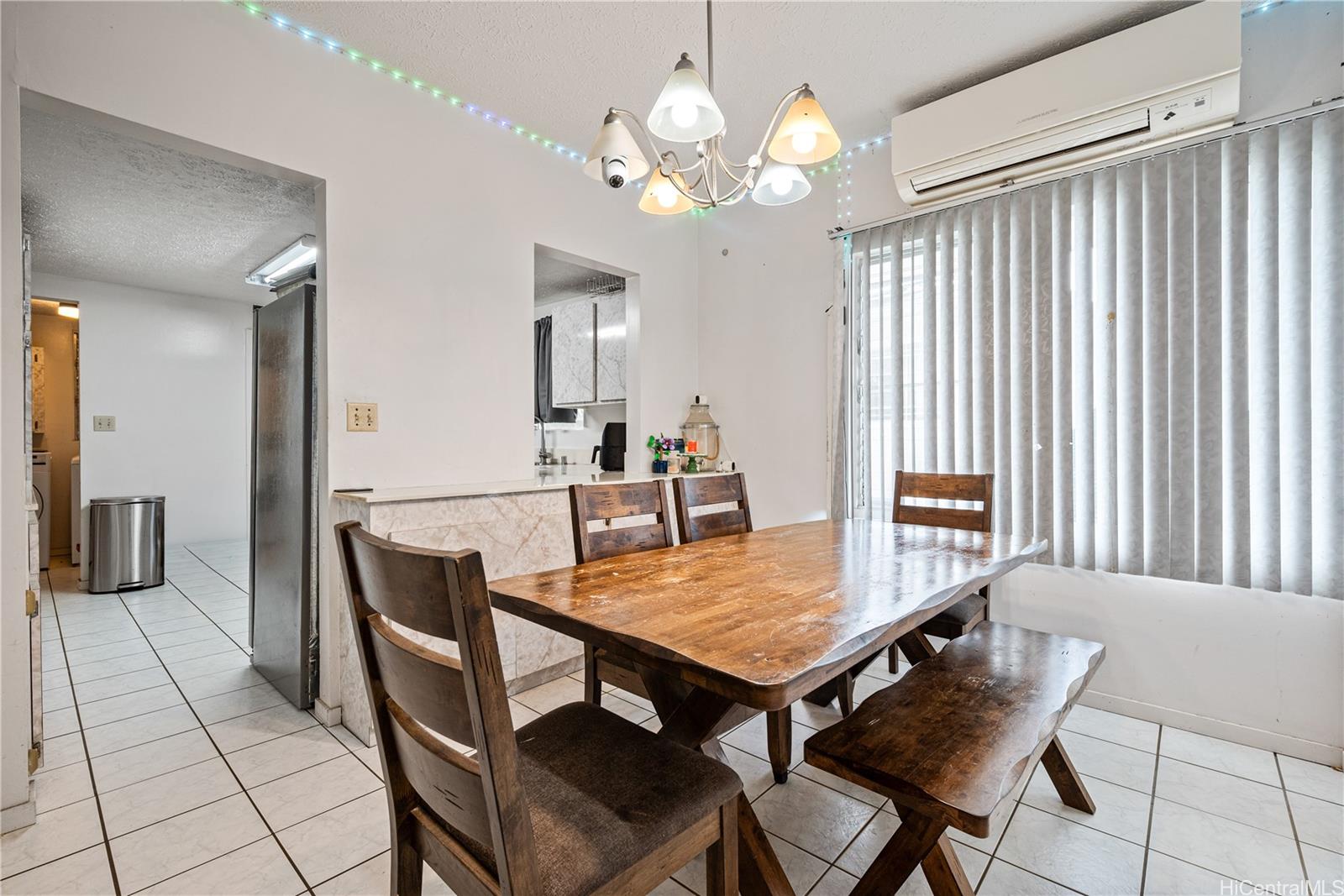 1817  Skyline Drive Kamehameha Heights, Honolulu home - photo 4 of 23