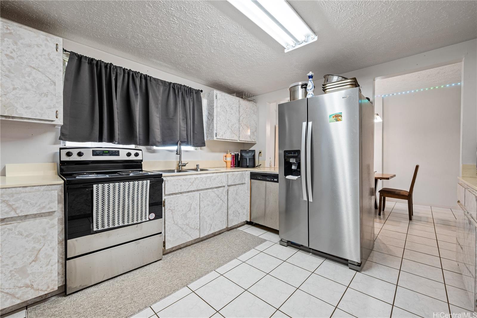 1817  Skyline Drive Kamehameha Heights, Honolulu home - photo 5 of 23