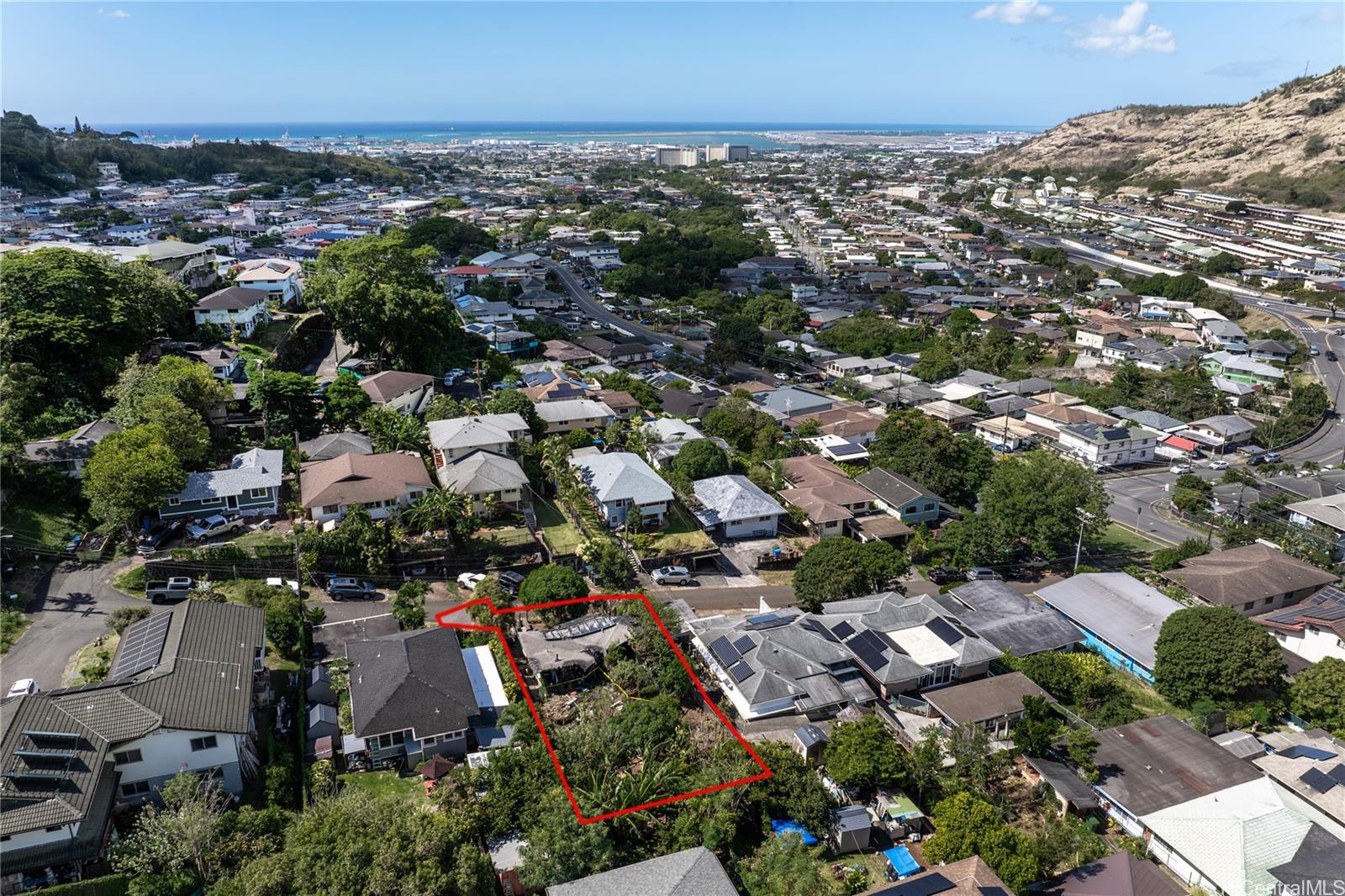 1818  Manaiki Place Kalihi Valley, Honolulu home - photo 7 of 13