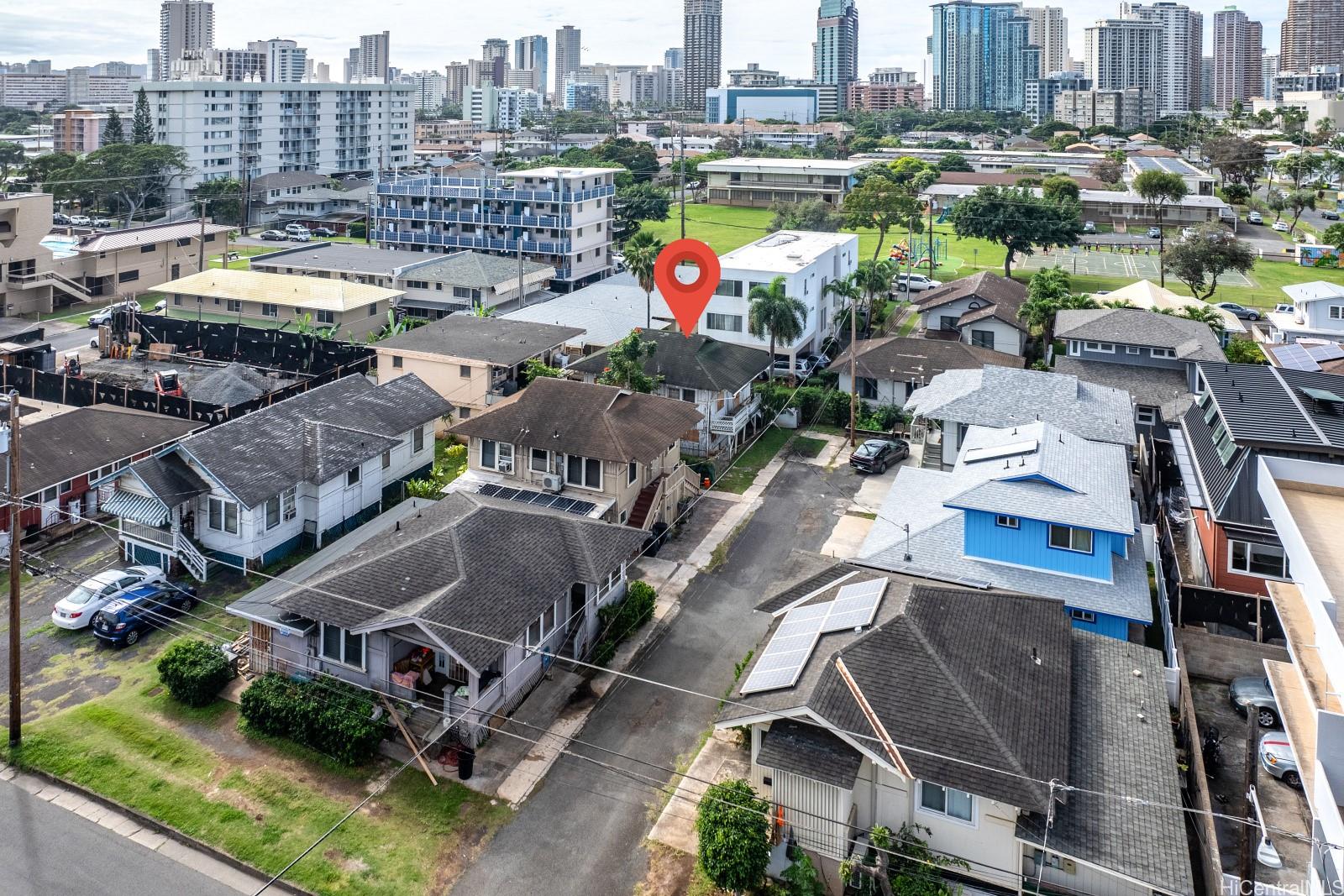 1819  Waiola St Mccully, Honolulu home - photo 3 of 8