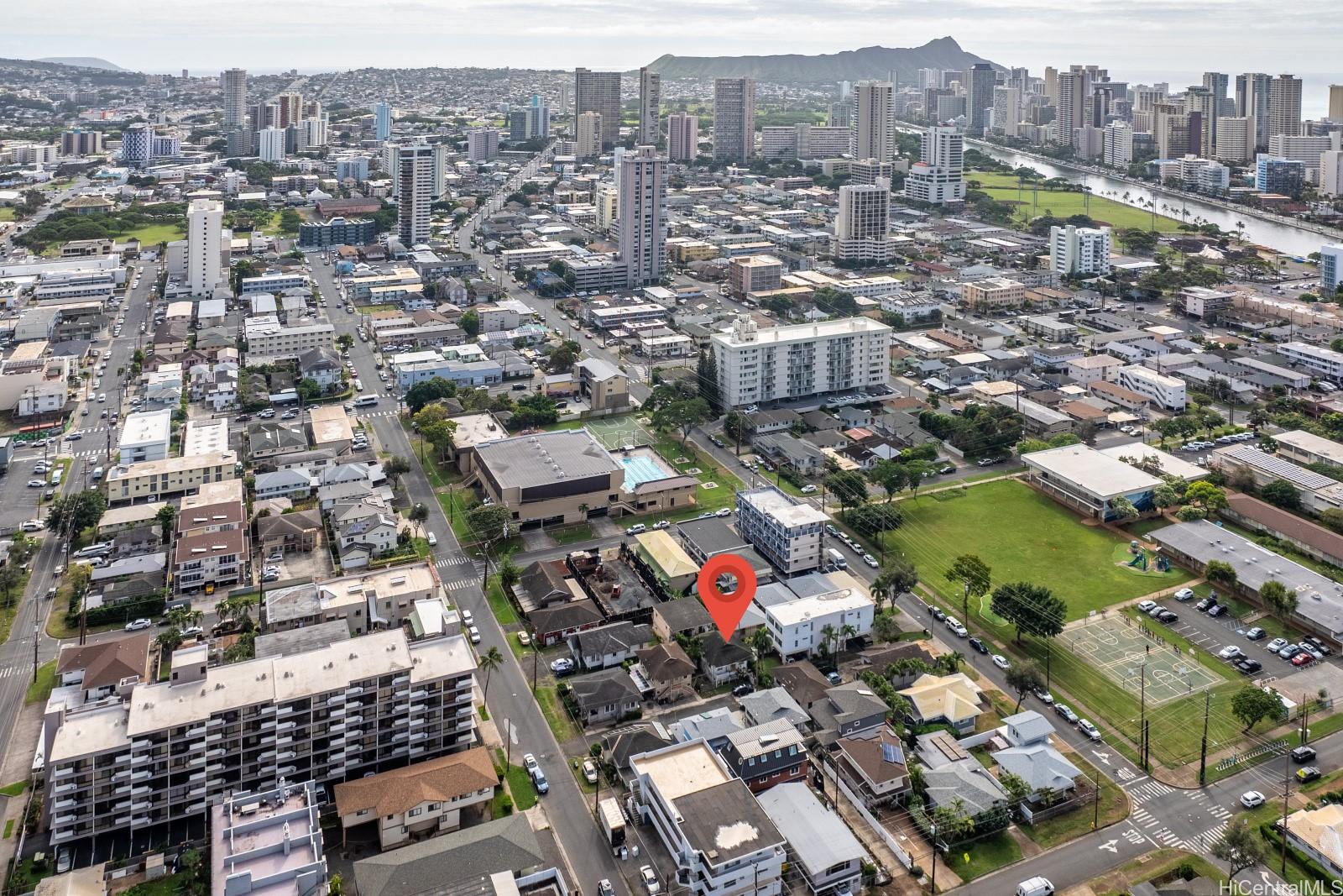 1819  Waiola St Mccully, Honolulu home - photo 5 of 8