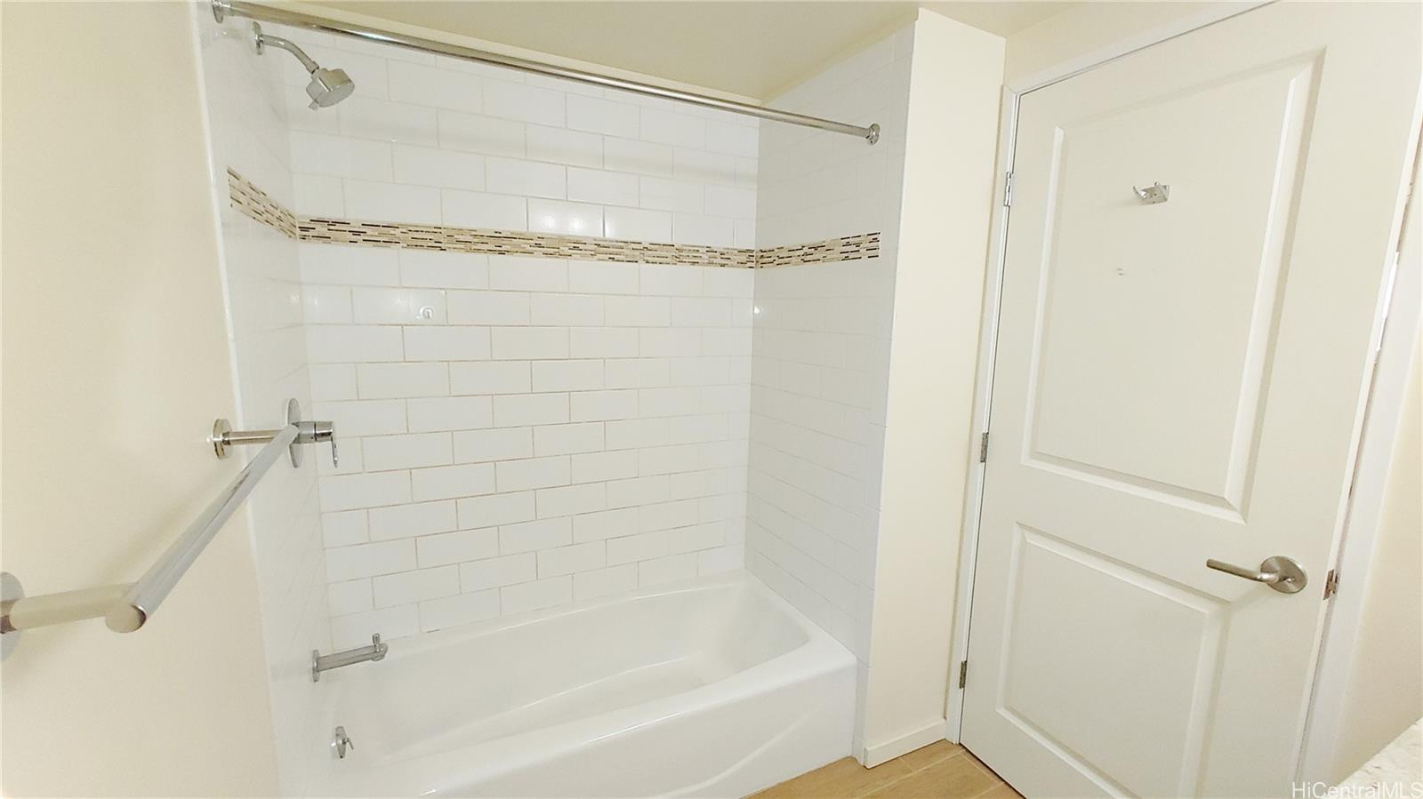 1820 Kaioo Dr Honolulu - Rental - photo 19 of 21