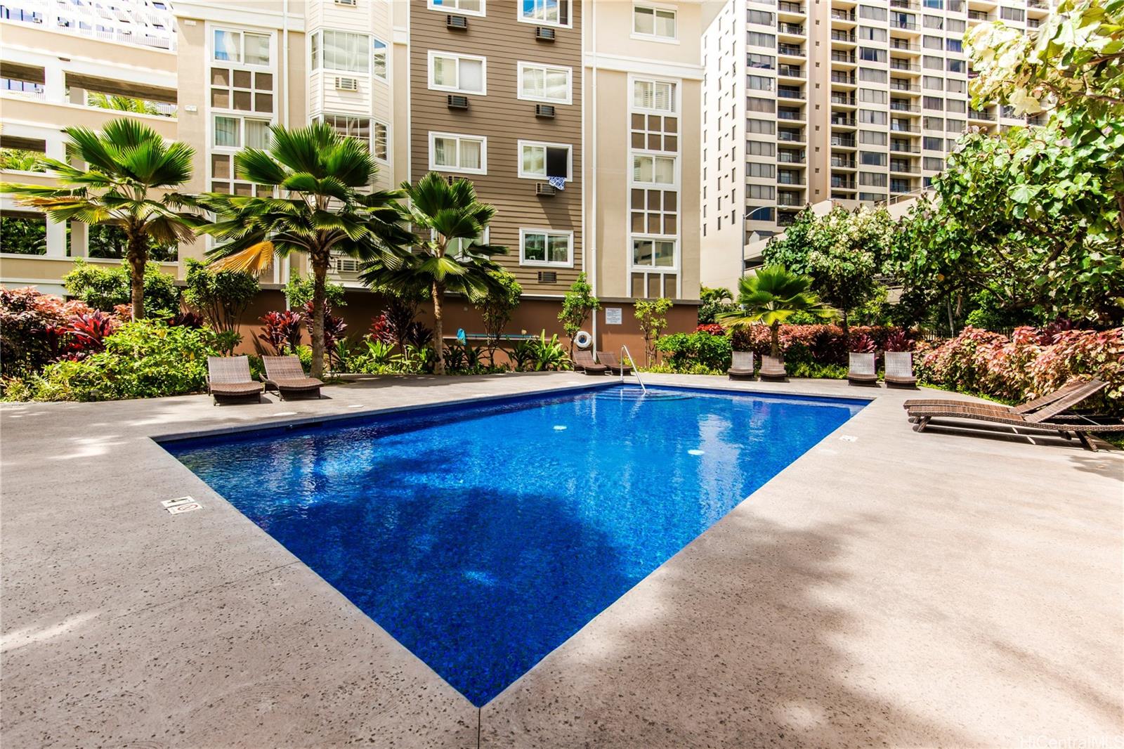 1820 Kaioo Dr Honolulu - Rental - photo 20 of 21