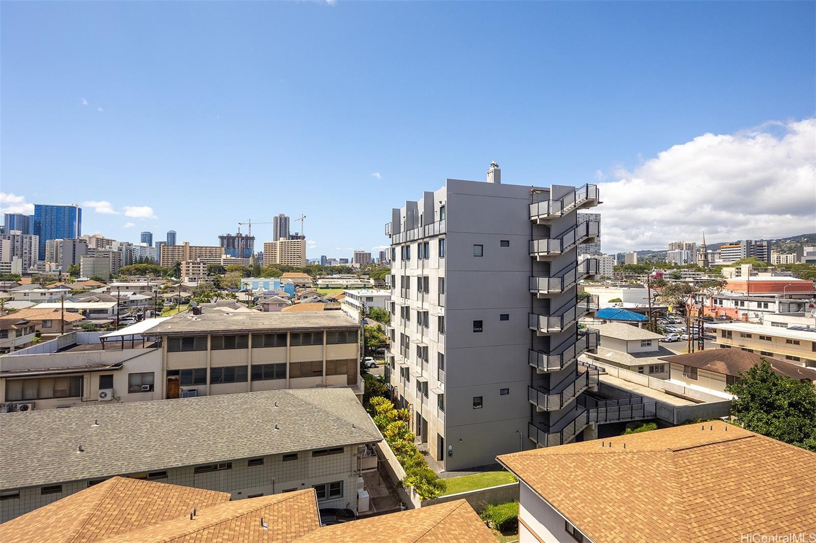 1820 Waiola Street Honolulu - Rental - photo 13 of 14