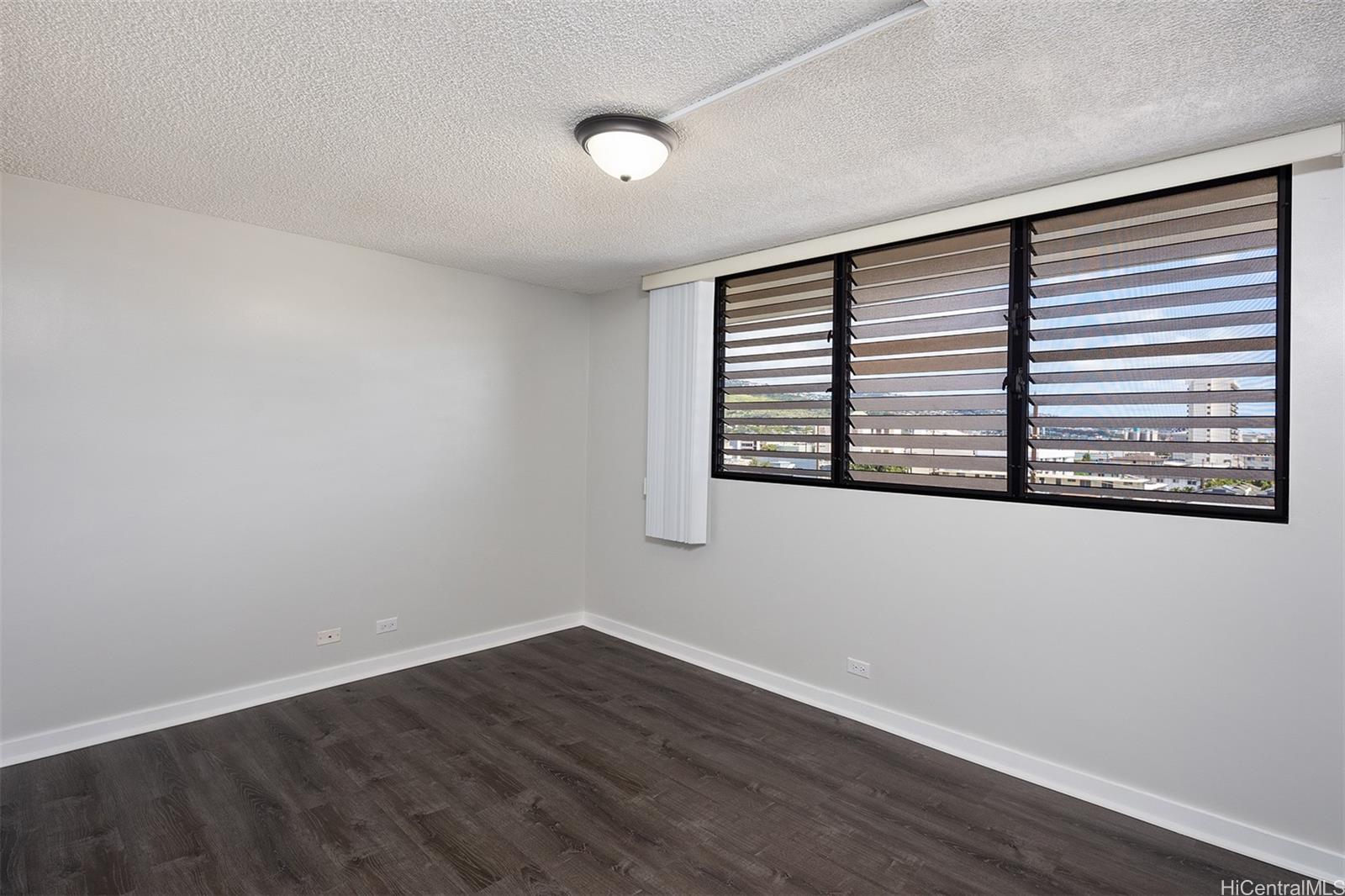 1820 Waiola Street Honolulu - Rental - photo 7 of 14