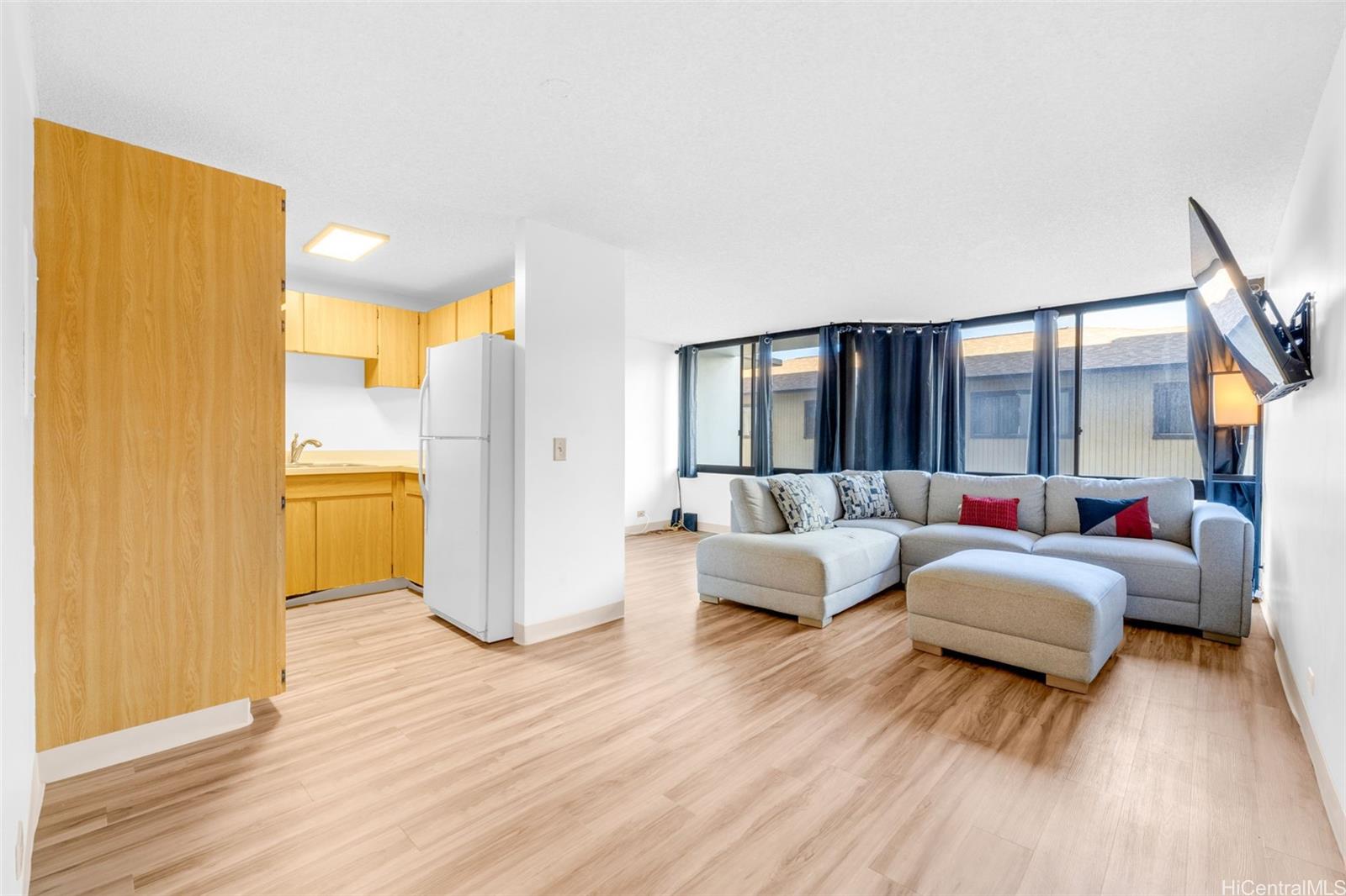 1820 Waiola St Honolulu - Rental - photo 4 of 17