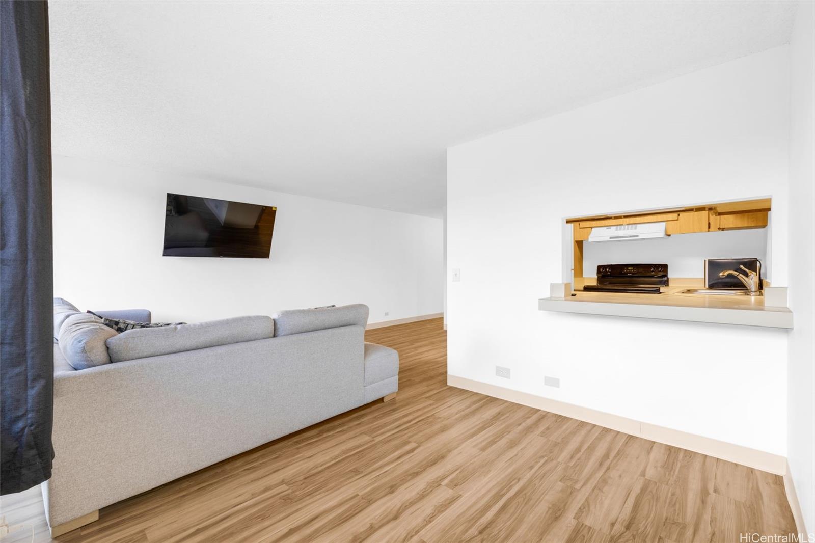 1820 Waiola St Honolulu - Rental - photo 6 of 17