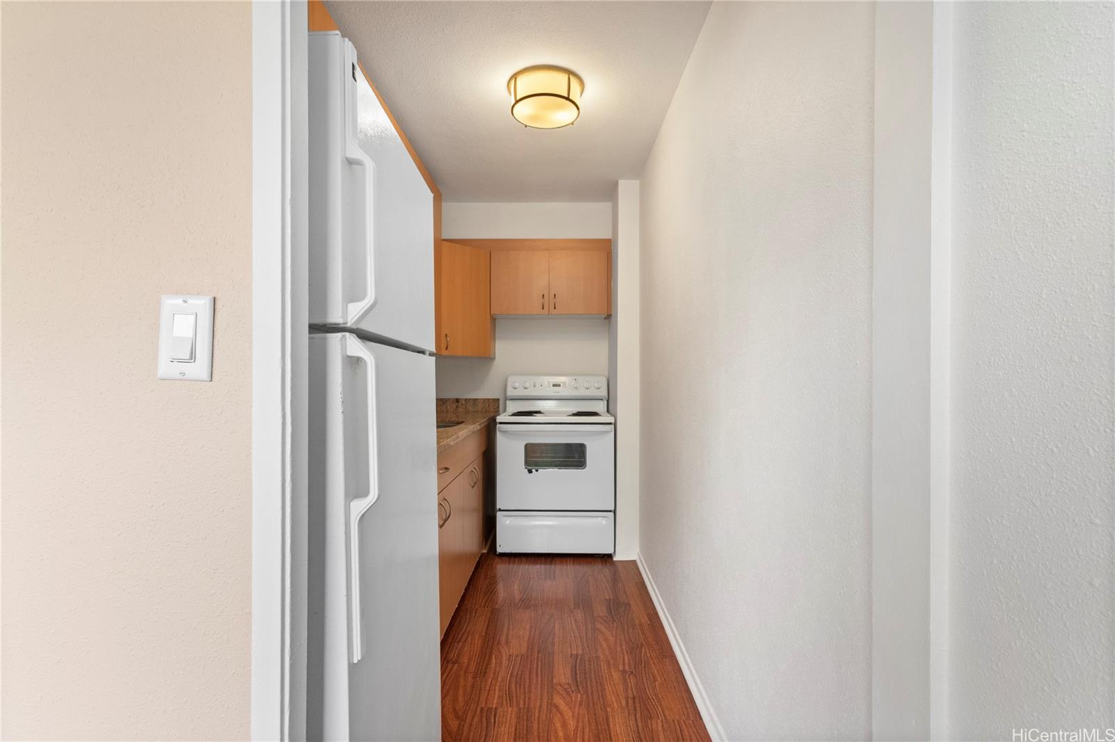 Hawaiiana Gardens condo # 204, Honolulu, Hawaii - photo 3 of 14