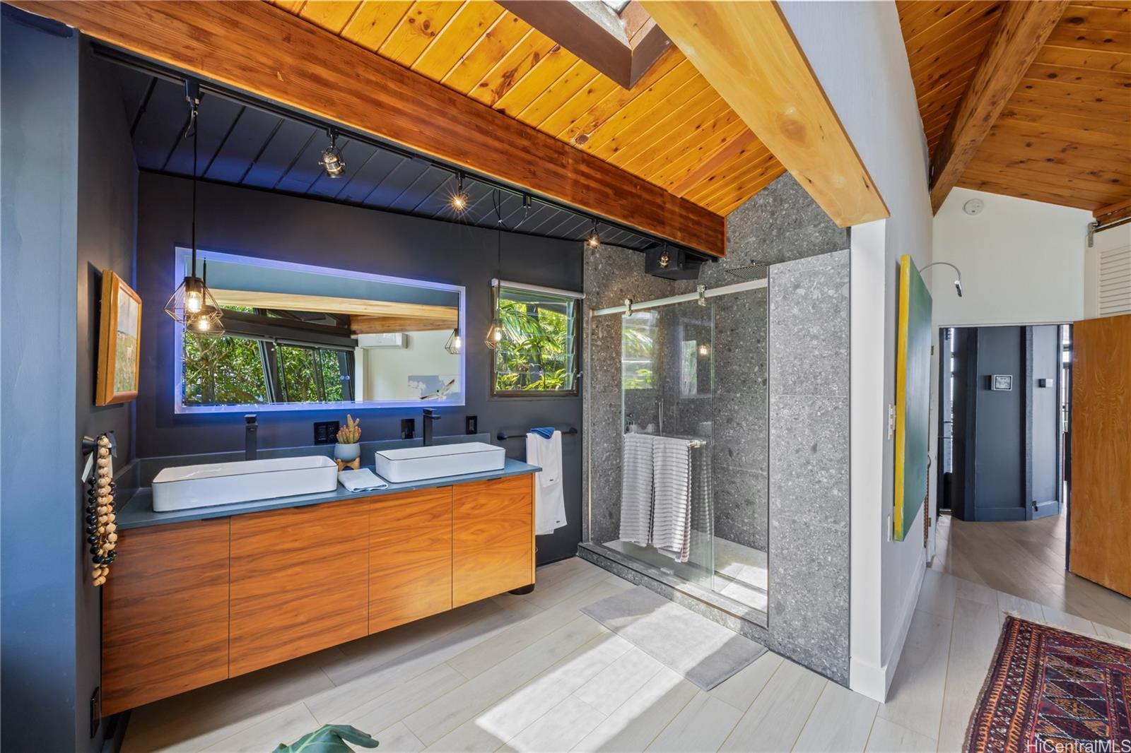 1826  Laukahi Street Waialae Iki, Diamond Head home - photo 15 of 25