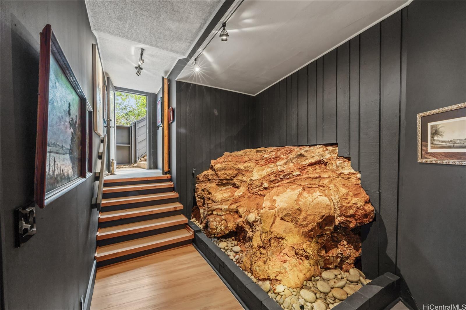 1826  Laukahi Street Waialae Iki, Diamond Head home - photo 19 of 25