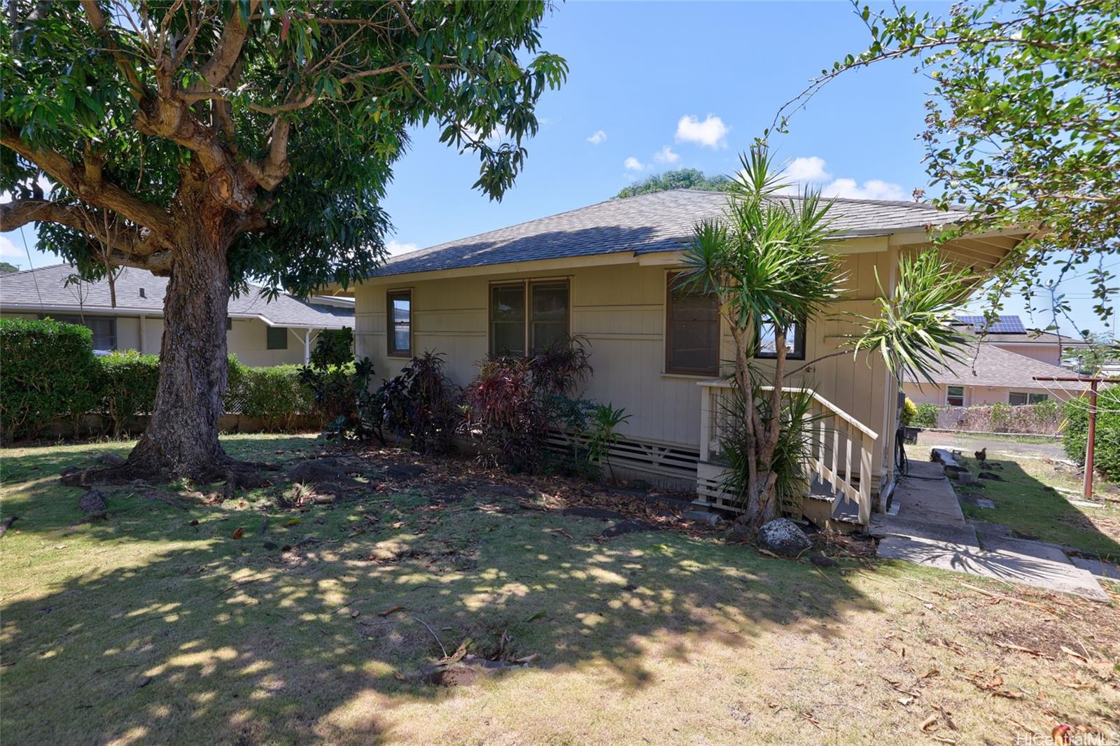 1827  Waihee Street Kamehameha Heights, Honolulu home - photo 3 of 22