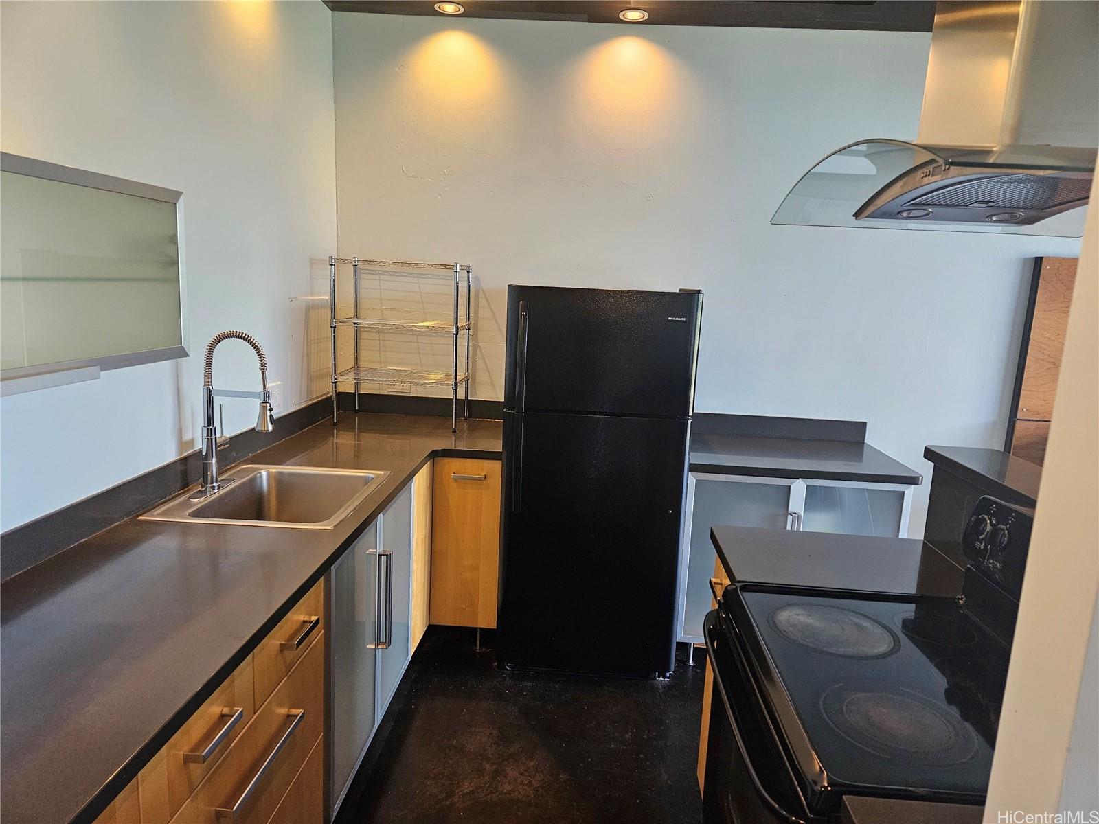 Kemoo By Lake condo # 1002, Wahiawa, Hawaii - photo 2 of 12