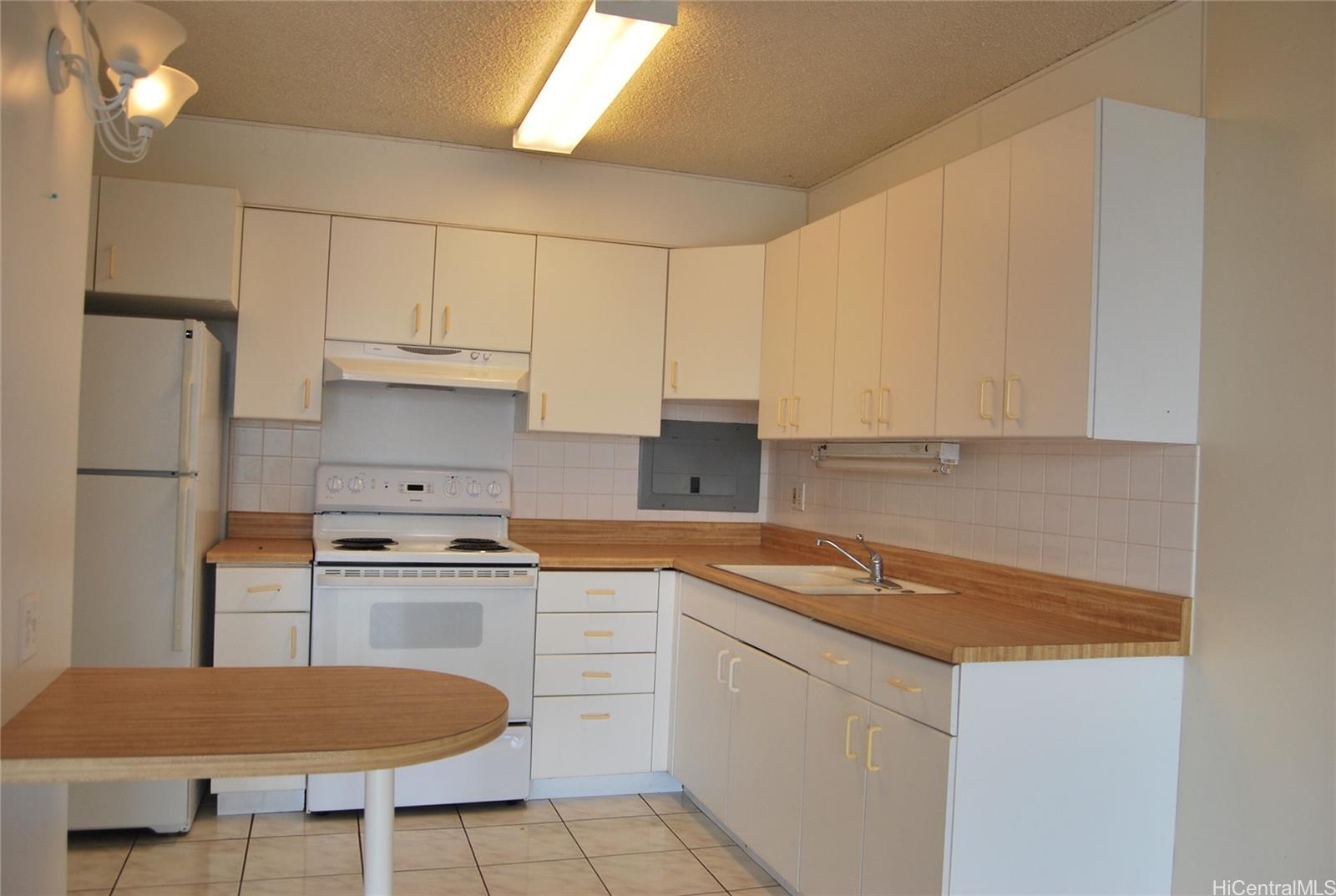 1830 Wilikina Dr Wahiawa - Rental - photo 2 of 8