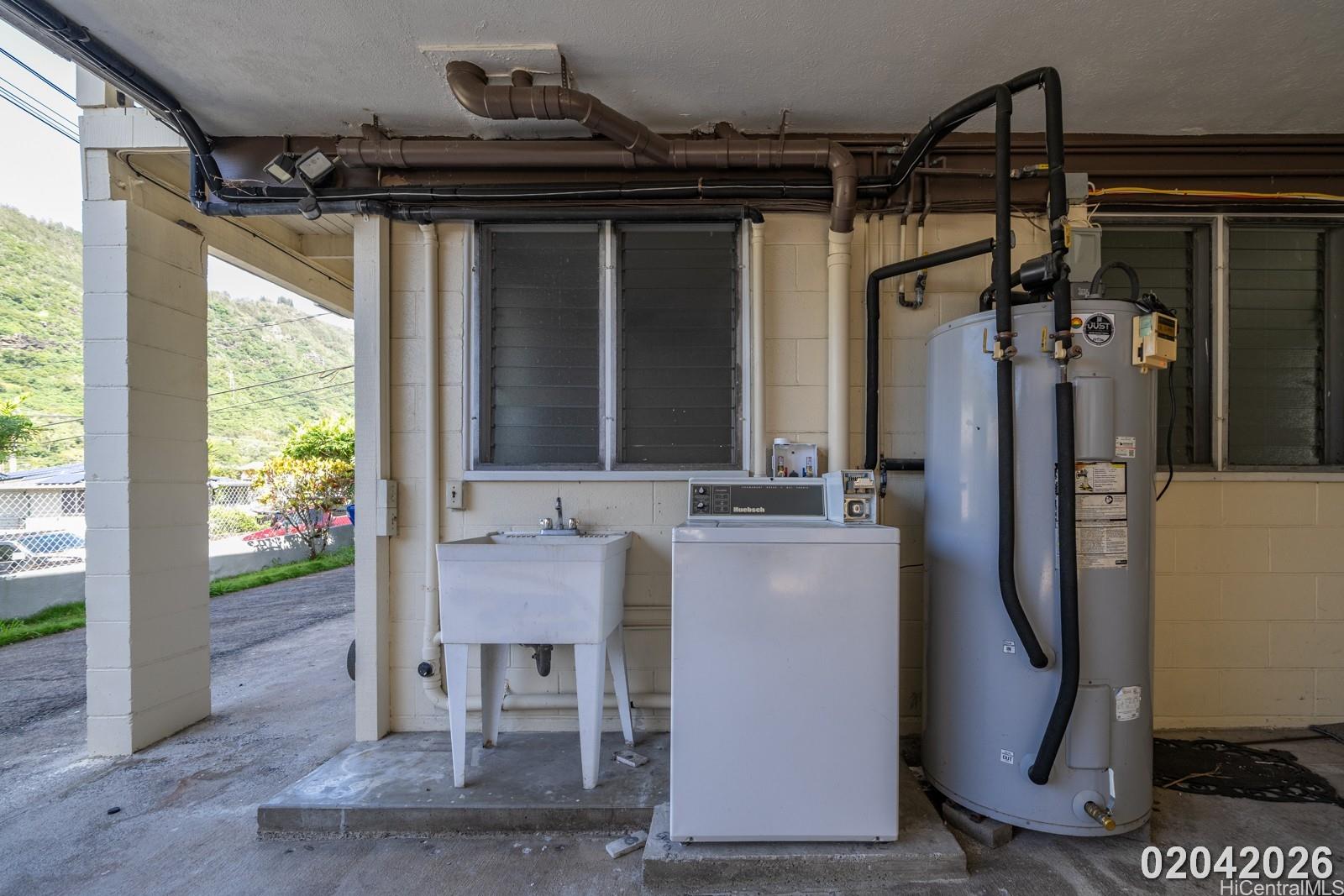 1835 Akone Place Honolulu - Rental - photo 2 of 14