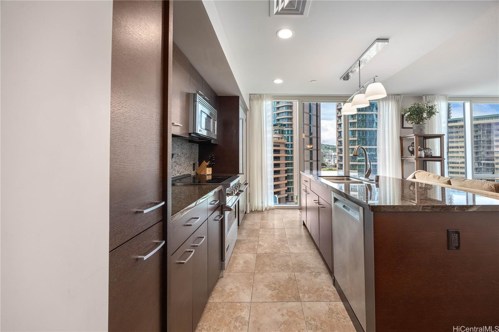 Allure Waikiki condo # 1004, Honolulu, Hawaii - photo 5 of 22