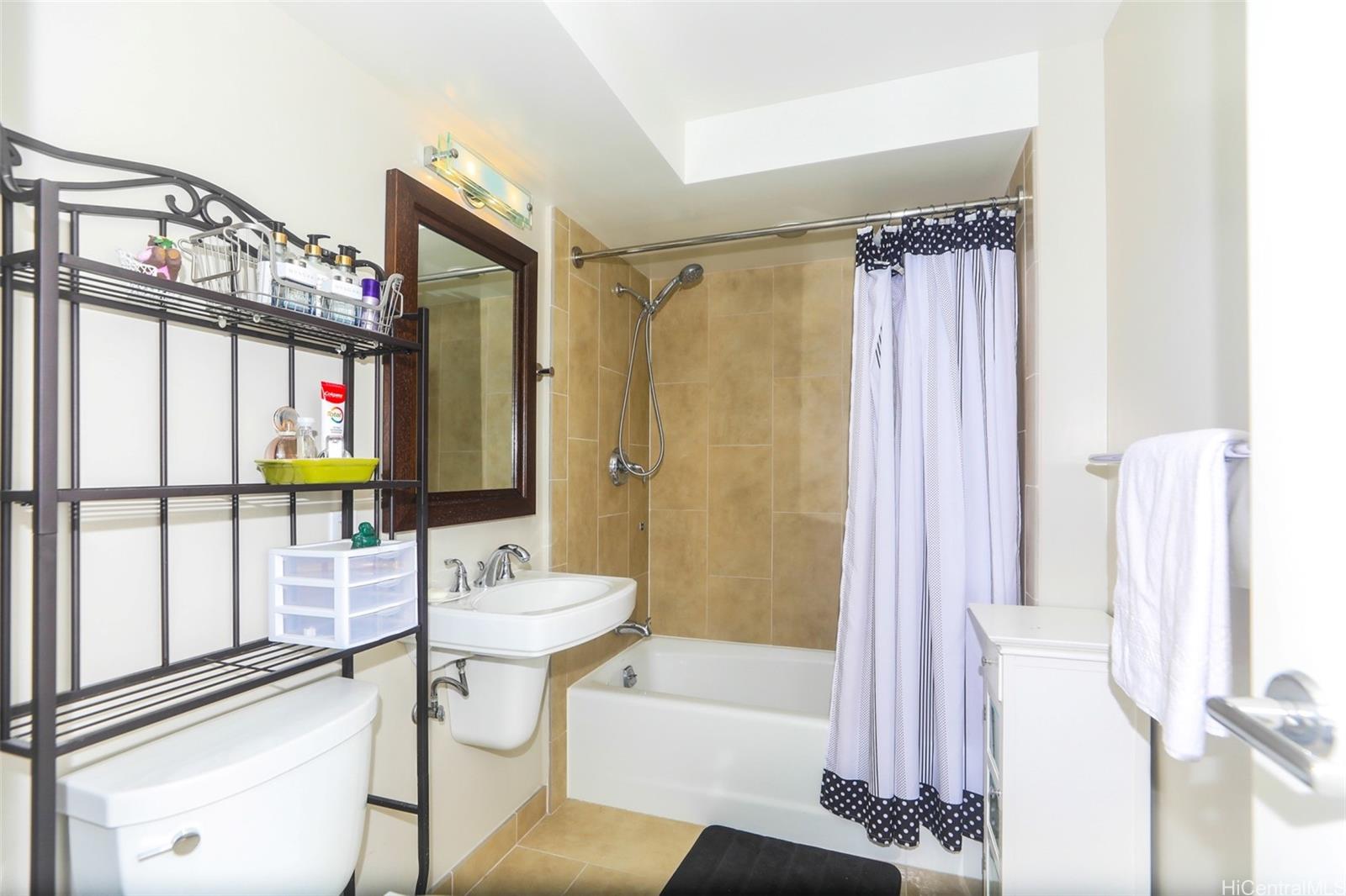 Allure Waikiki condo # 1102, Honolulu, Hawaii - photo 14 of 21