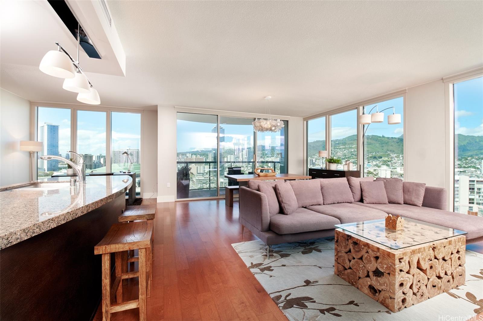 Allure Waikiki 1805, 1837 Kalakaua Ave, Honolulu Waikiki condo Sold