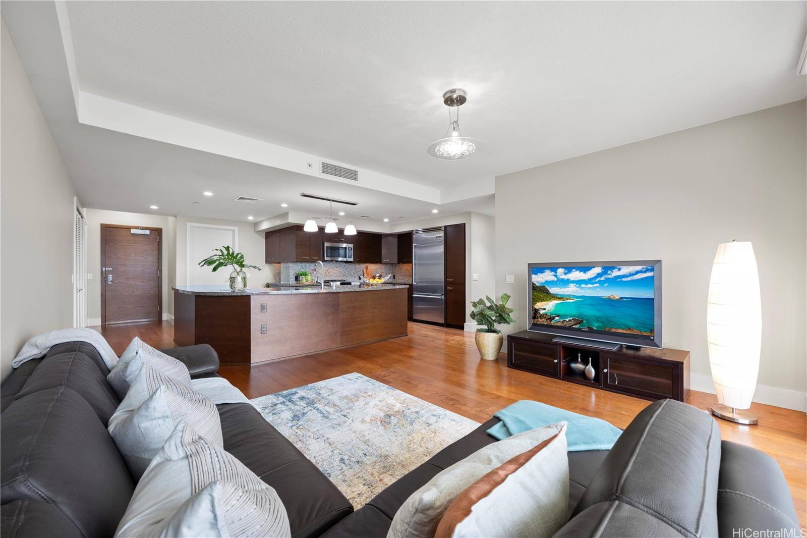 Allure Waikiki condo # 1806, Honolulu, Hawaii - photo 2 of 25