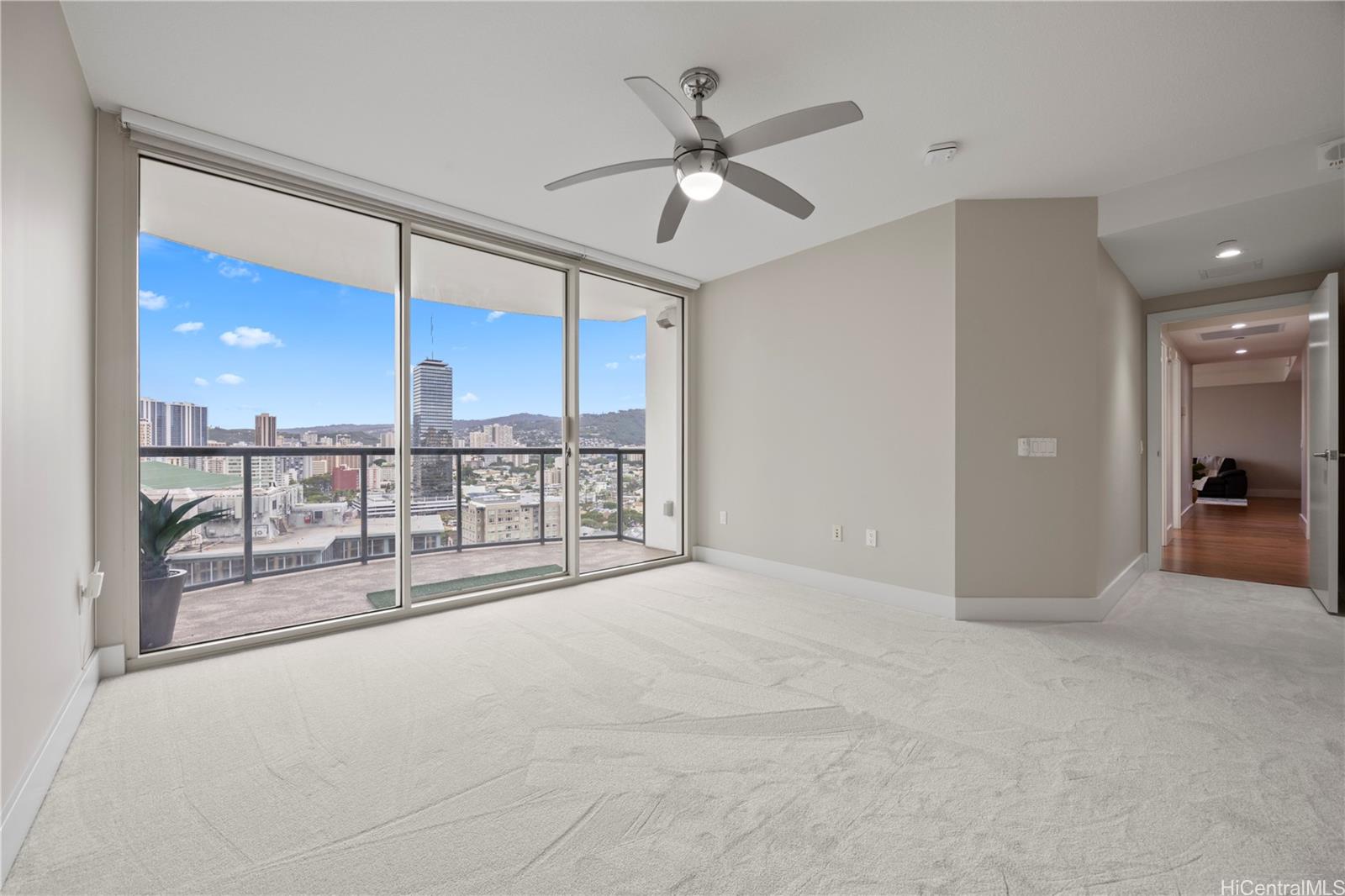 Allure Waikiki condo # 1806, Honolulu, Hawaii - photo 7 of 25