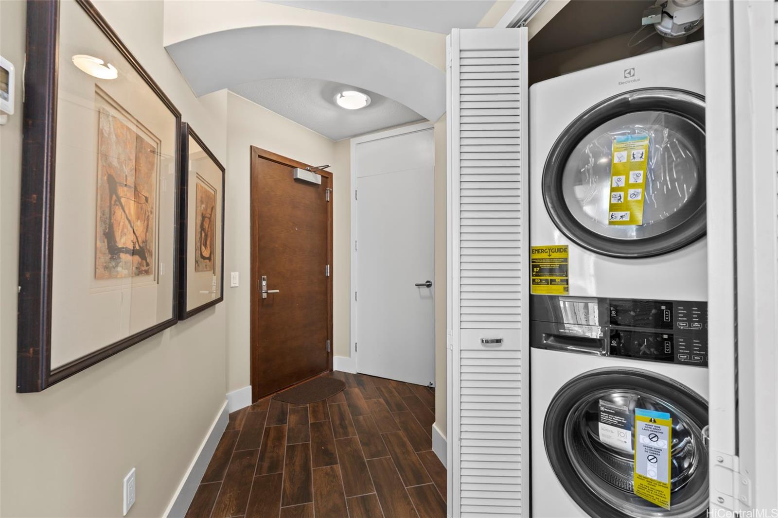 Allure Waikiki condo # 1901, Honolulu, Hawaii - photo 17 of 25