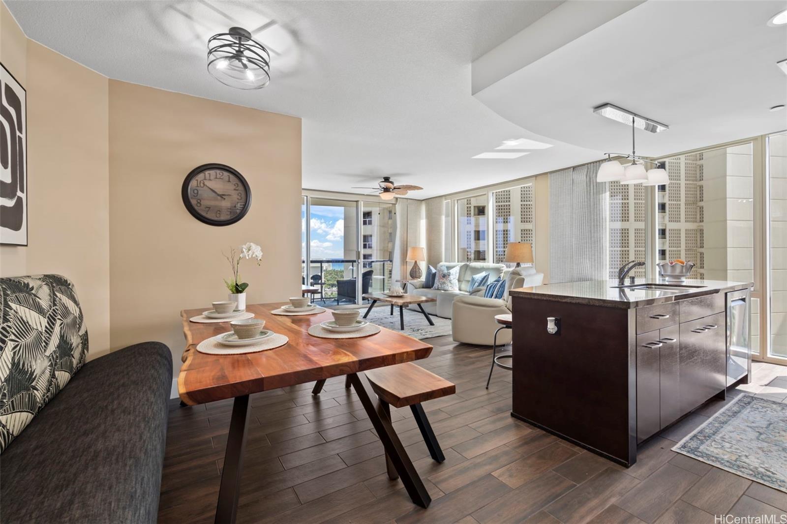 Allure Waikiki condo # 1901, Honolulu, Hawaii - photo 3 of 25