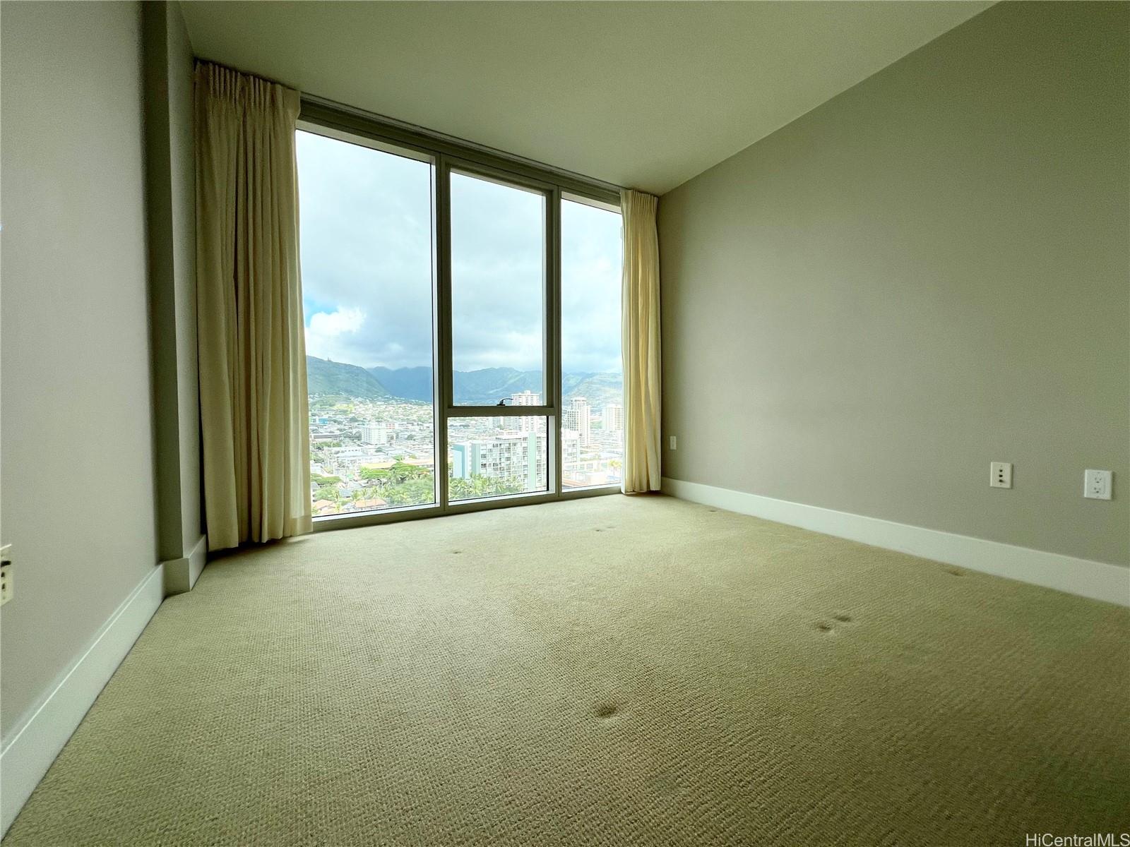 1837 Kalakaua Ave Honolulu - Rental - photo 11 of 20