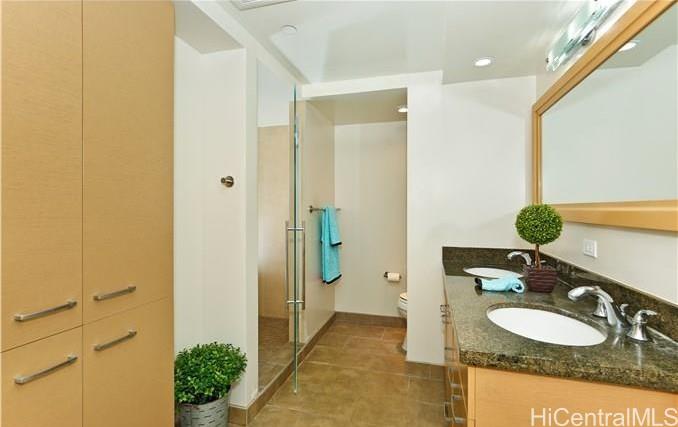 Allure Waikiki condo # 2101, Honolulu, Hawaii - photo 4 of 10