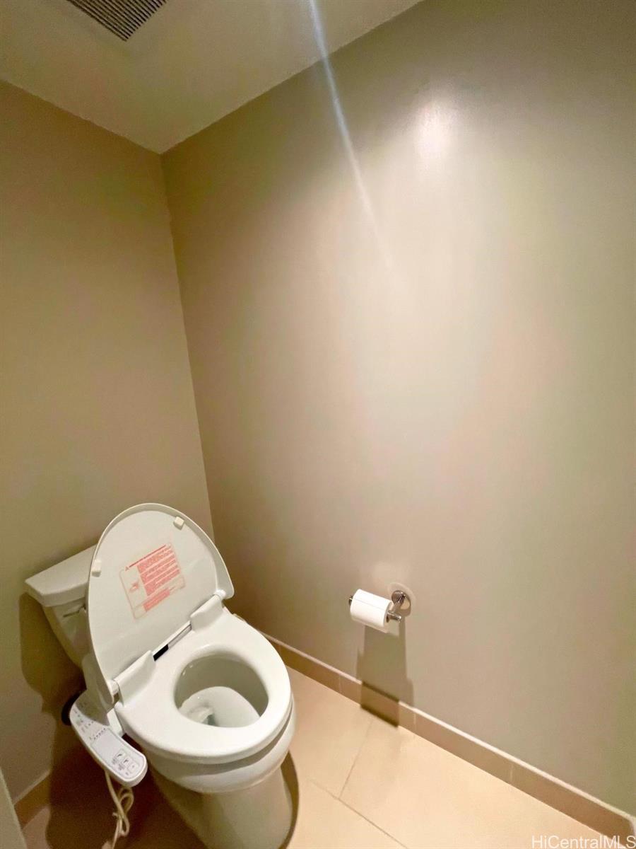 1837 Kalakaua Ave Honolulu - Rental - photo 11 of 18