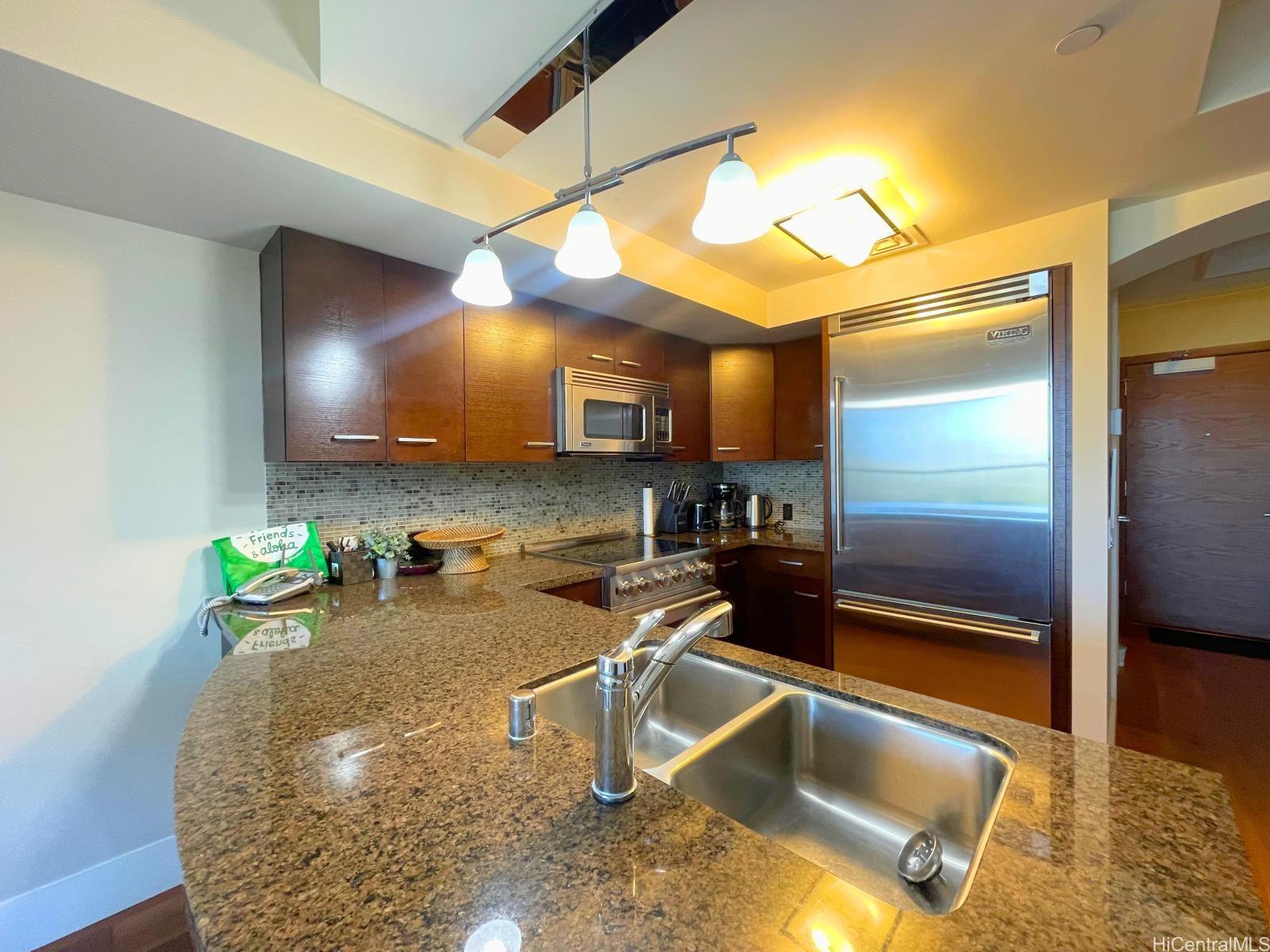 1837 Kalakaua Ave Honolulu - Rental - photo 3 of 18