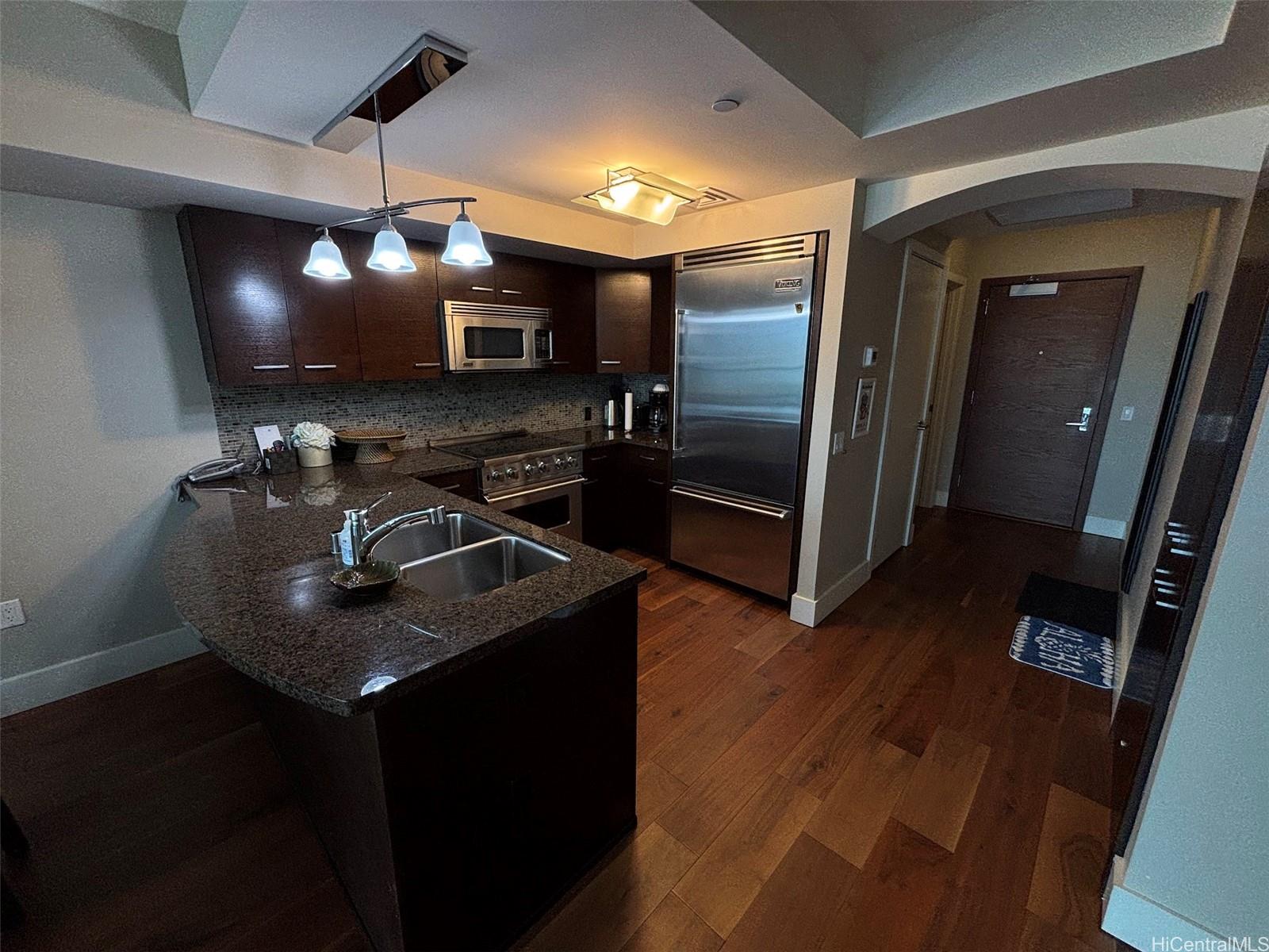 1837 Kalakaua Ave Honolulu - Rental - photo 8 of 16