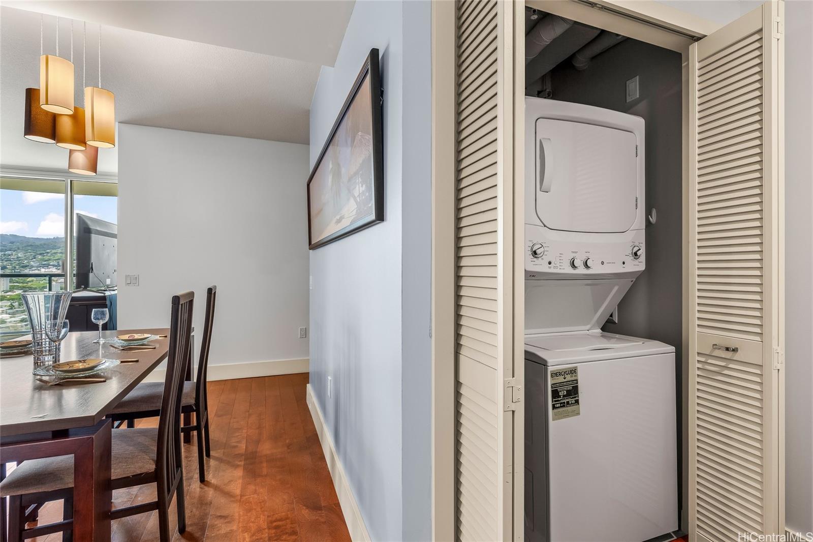 Allure Waikiki condo # 2209, Honolulu, Hawaii - photo 13 of 25