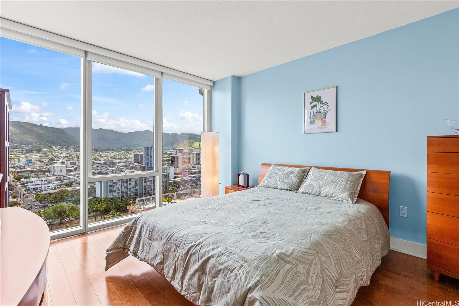 Allure Waikiki condo # 2209, Honolulu, Hawaii - photo 14 of 25