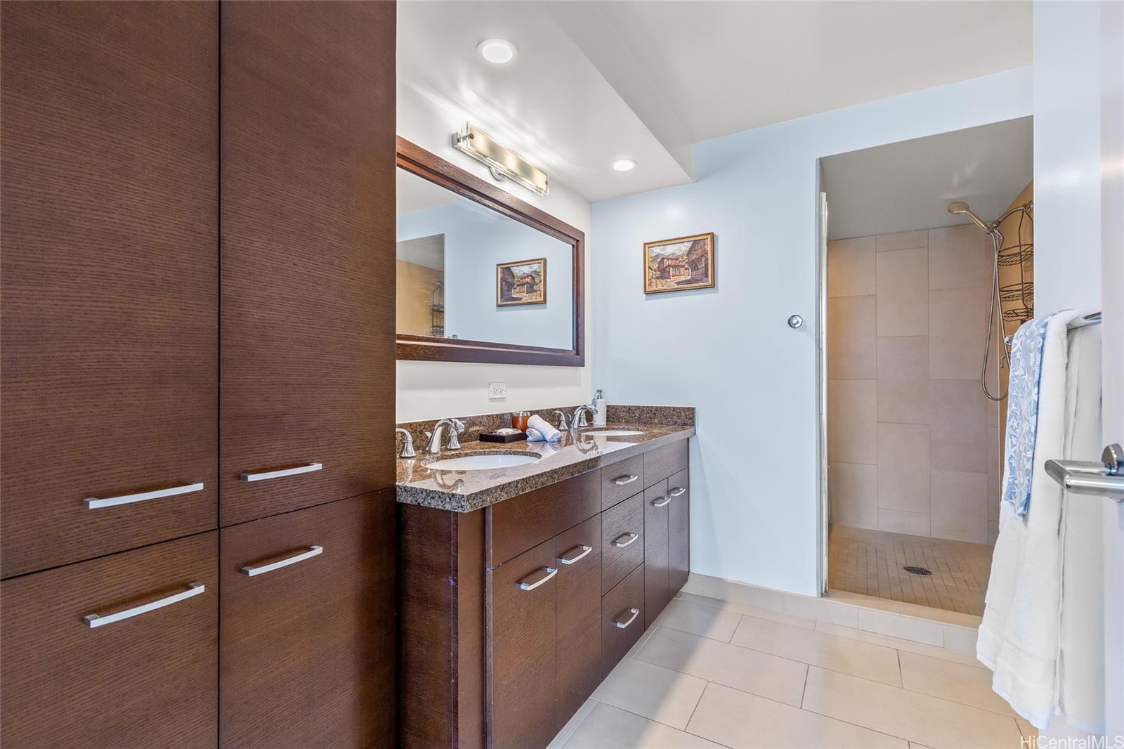 Allure Waikiki condo # 2209, Honolulu, Hawaii - photo 16 of 25