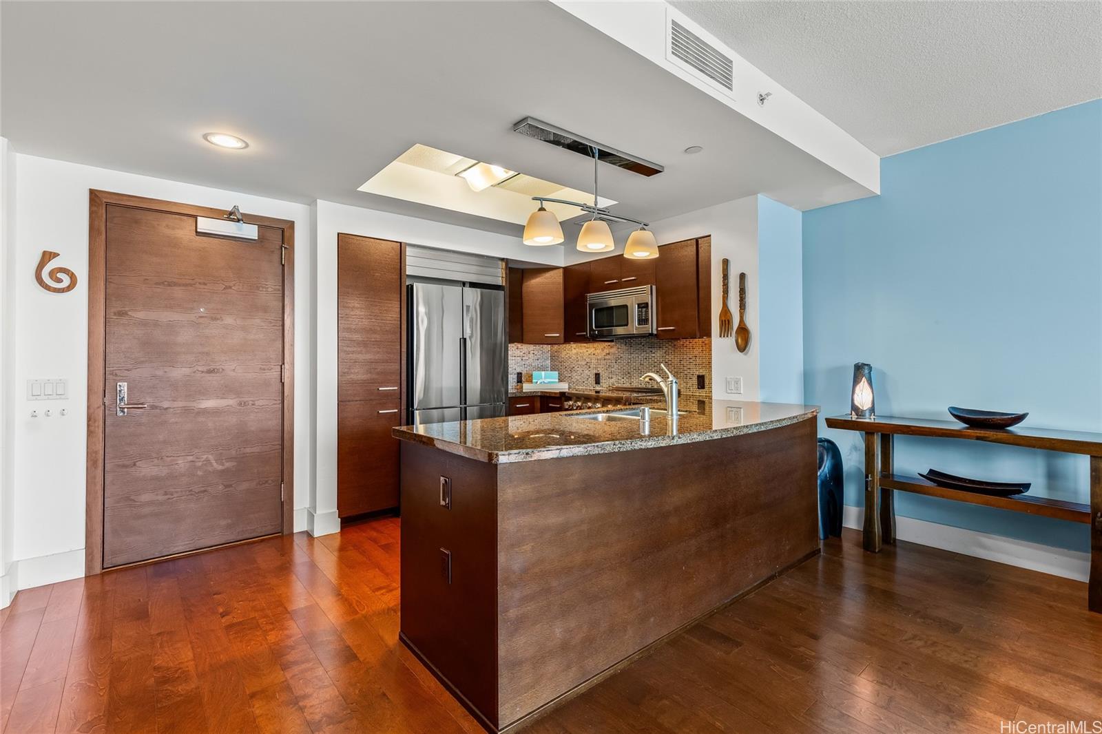 Allure Waikiki condo # 2209, Honolulu, Hawaii - photo 10 of 25