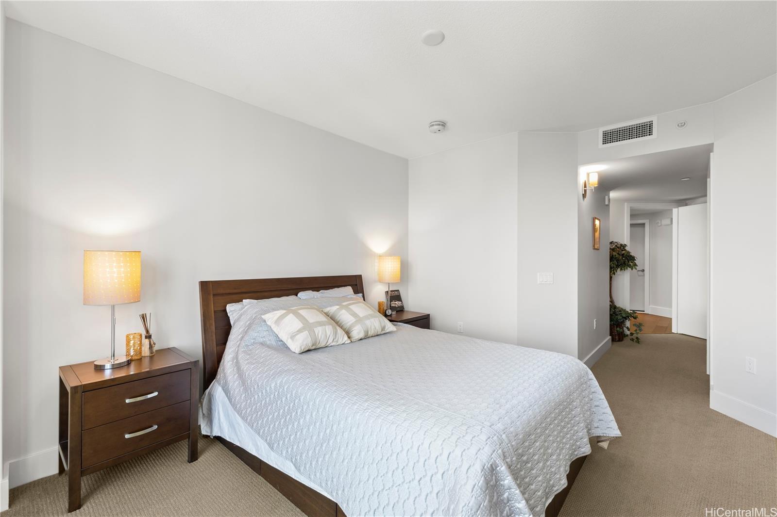 Allure Waikiki condo # 2501, Honolulu, Hawaii - photo 12 of 25