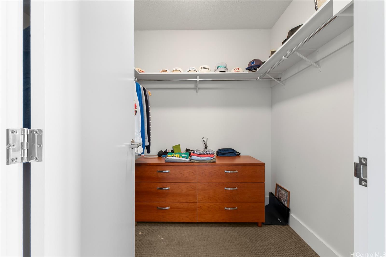 Allure Waikiki condo # 2501, Honolulu, Hawaii - photo 16 of 25