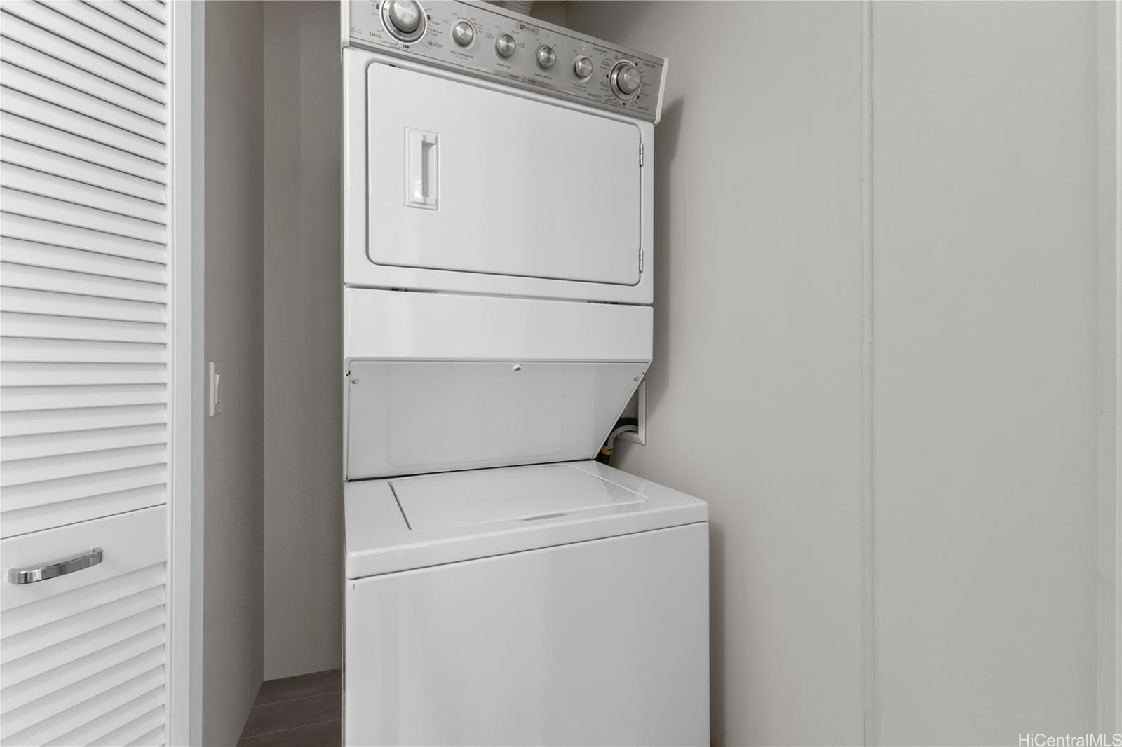 Allure Waikiki condo # 2501, Honolulu, Hawaii - photo 19 of 25